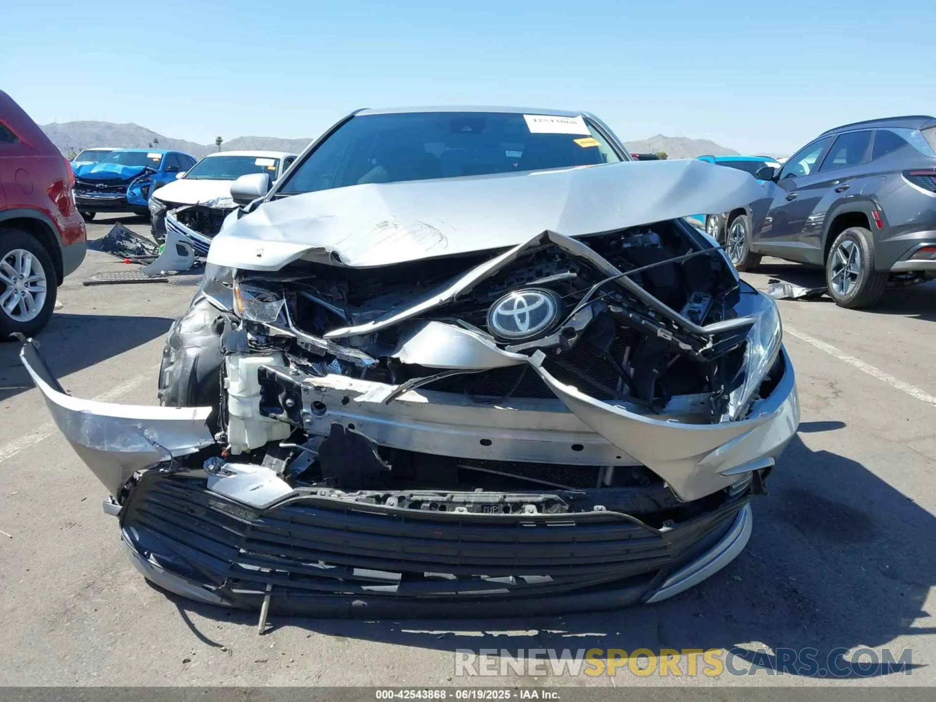 12 Photograph of a damaged car 4T1C11AK4MU450020 TOYOTA CAMRY 2021
