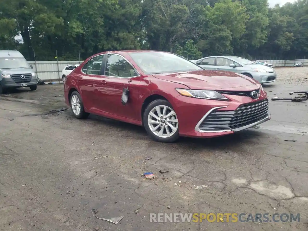 1 Photograph of a damaged car 4T1C11AK4MU472082 TOYOTA CAMRY 2021