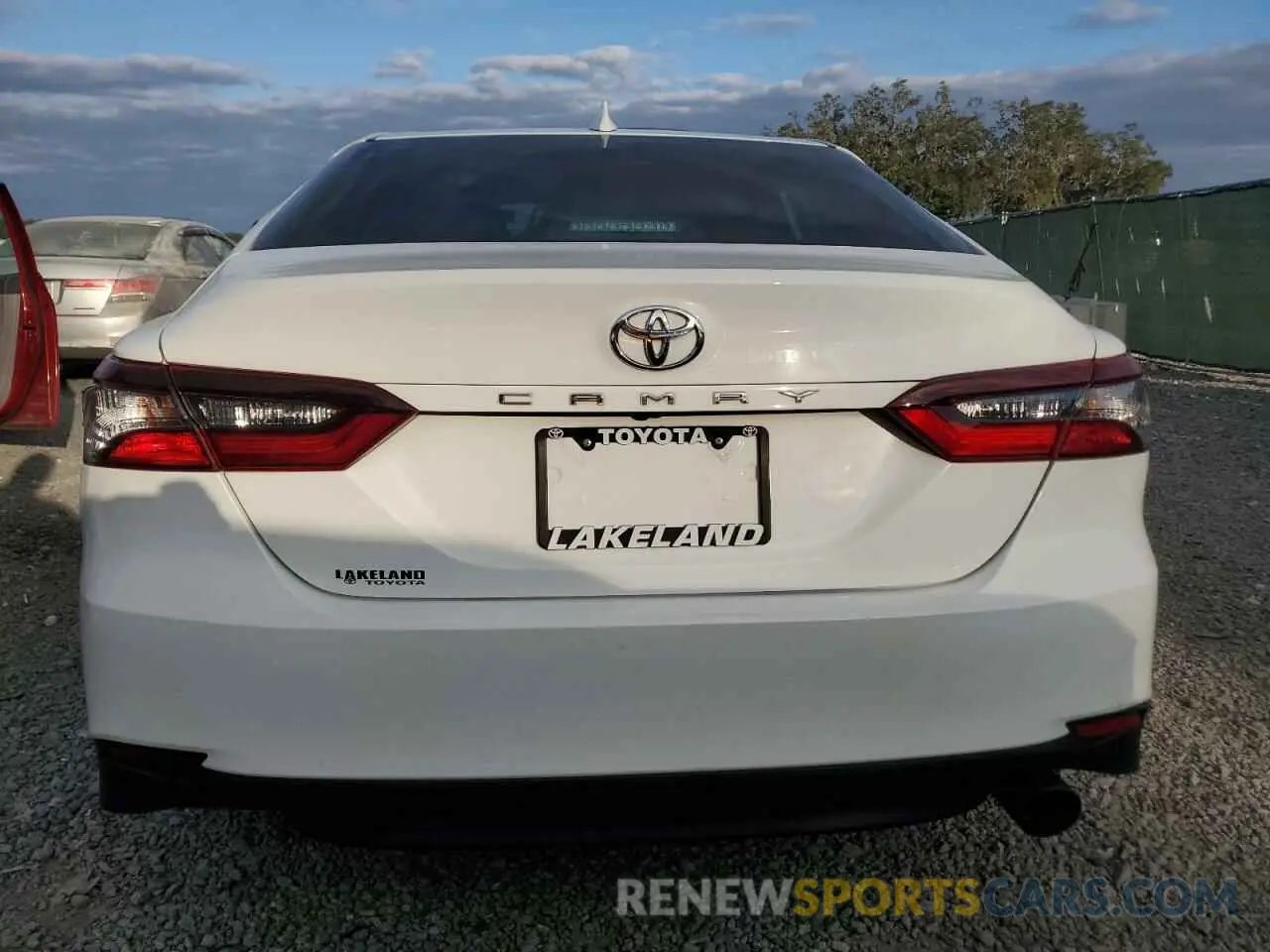 6 Photograph of a damaged car 4T1C11AK4MU476939 TOYOTA CAMRY 2021
