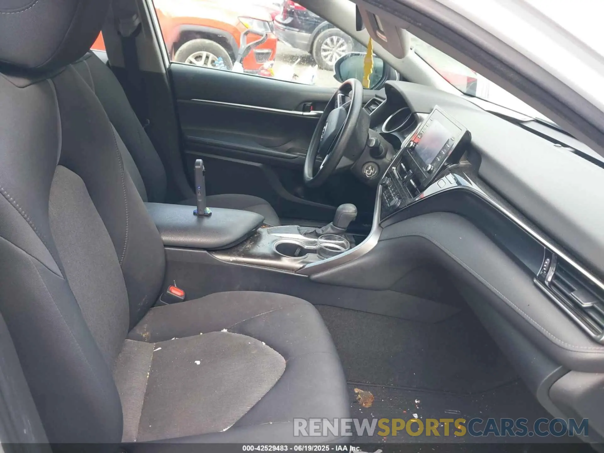 5 Photograph of a damaged car 4T1C11AK4MU516713 TOYOTA CAMRY 2021