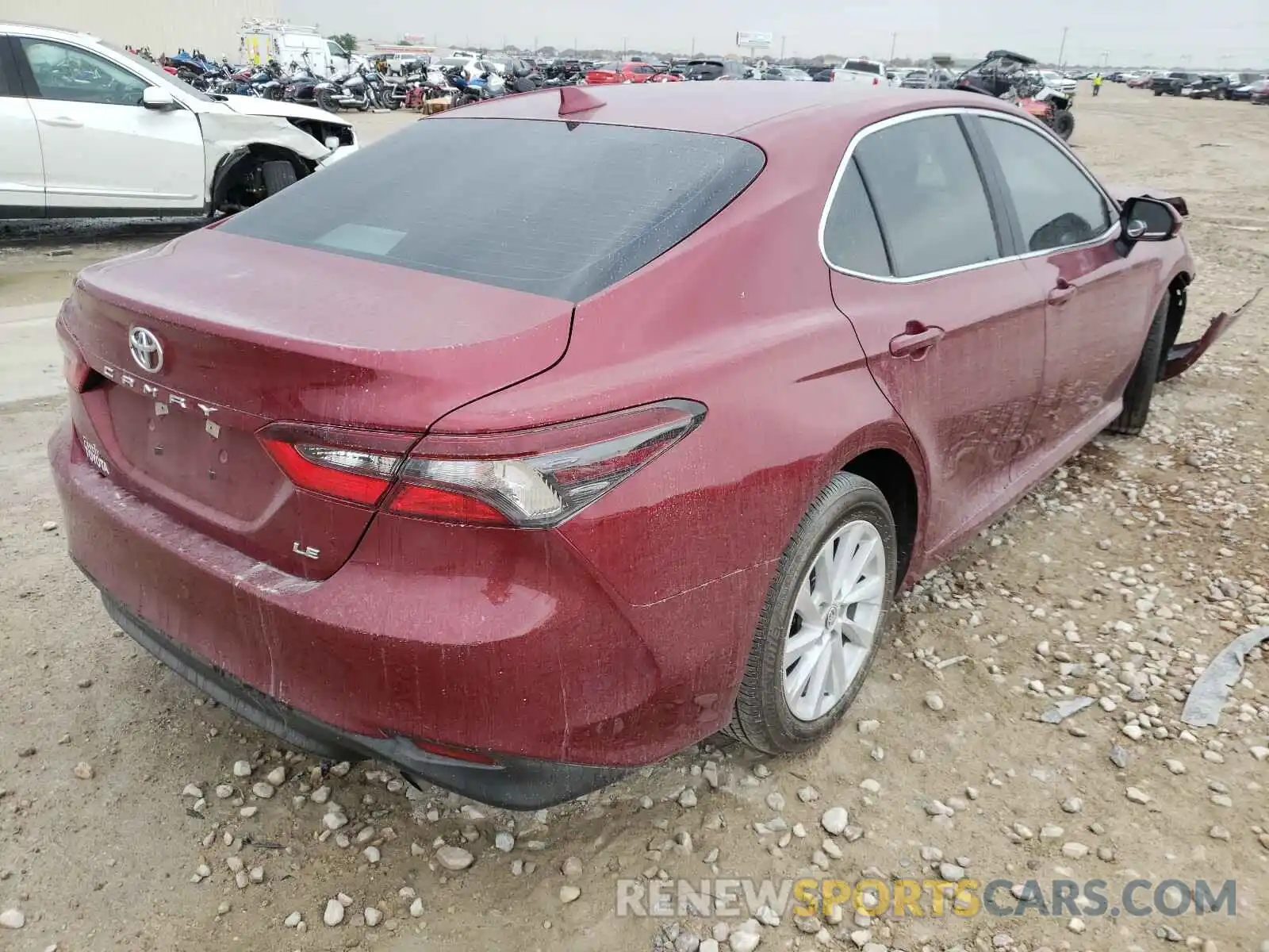 4 Photograph of a damaged car 4T1C11AK4MU530725 TOYOTA CAMRY 2021