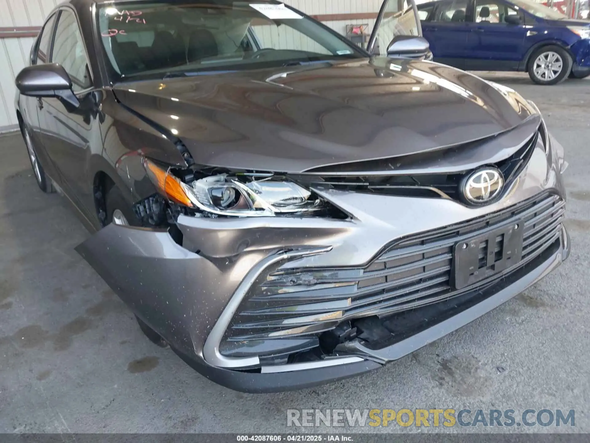 6 Photograph of a damaged car 4T1C11AK4MU532605 TOYOTA CAMRY 2021