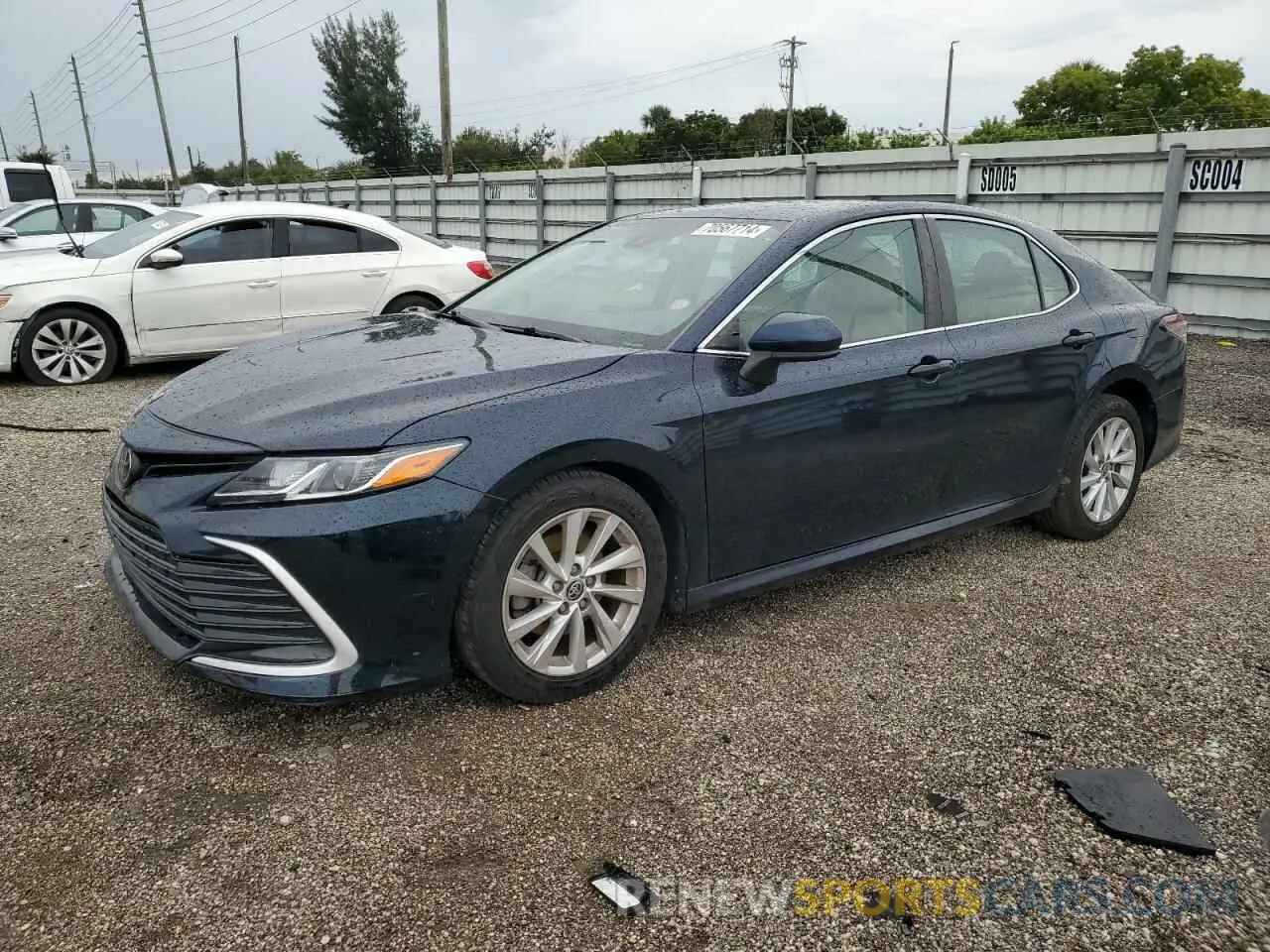1 Photograph of a damaged car 4T1C11AK4MU535844 TOYOTA CAMRY 2021