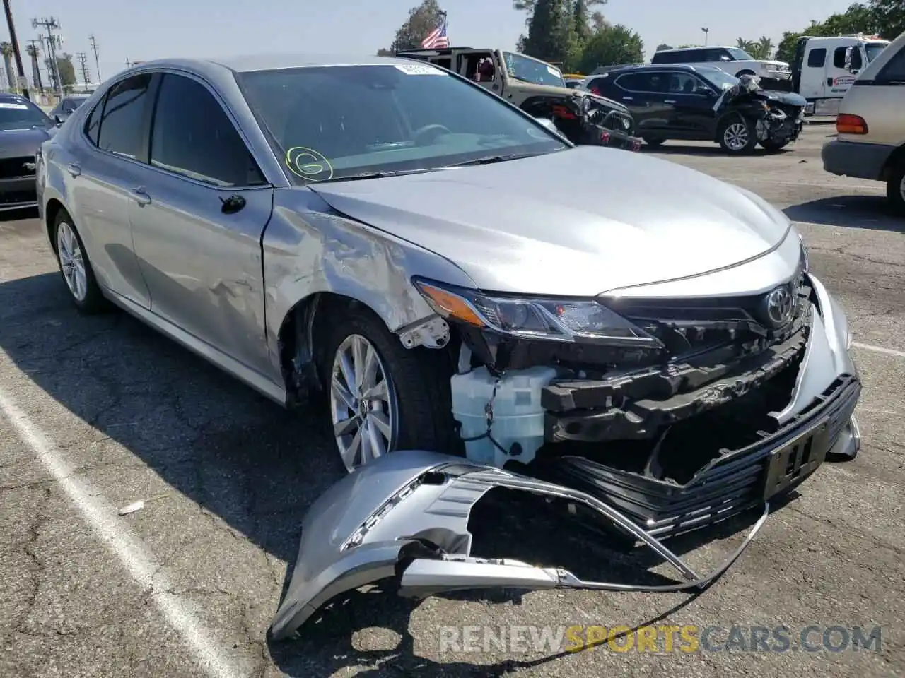 1 Photograph of a damaged car 4T1C11AK4MU557343 TOYOTA CAMRY 2021