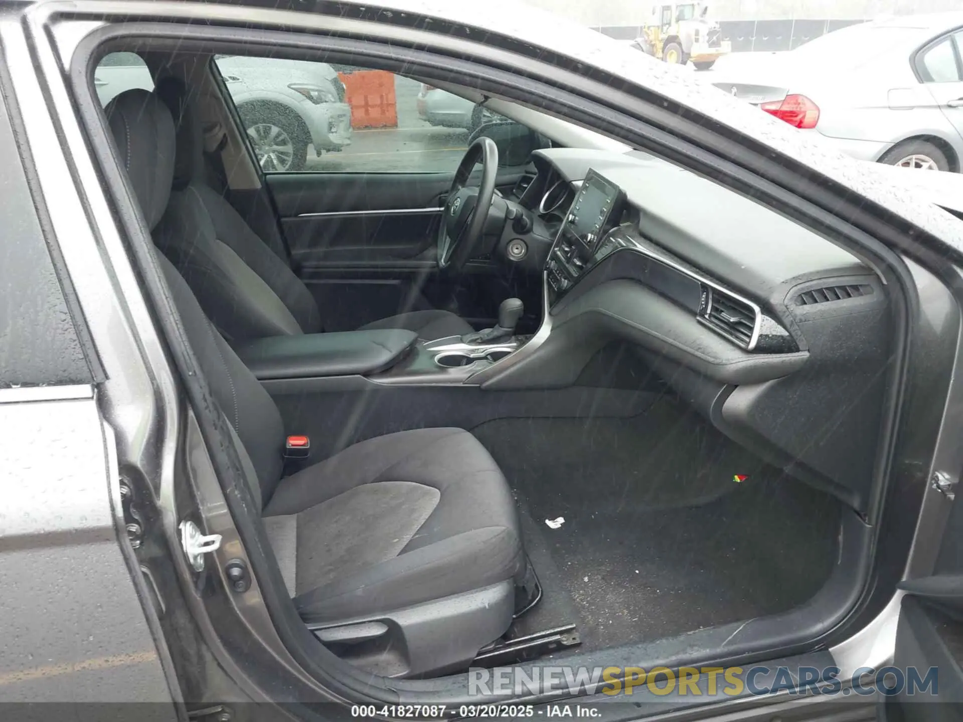 5 Photograph of a damaged car 4T1C11AK4MU577897 TOYOTA CAMRY 2021