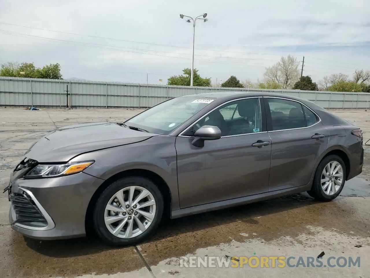 1 Photograph of a damaged car 4T1C11AK4MU579102 TOYOTA CAMRY 2021