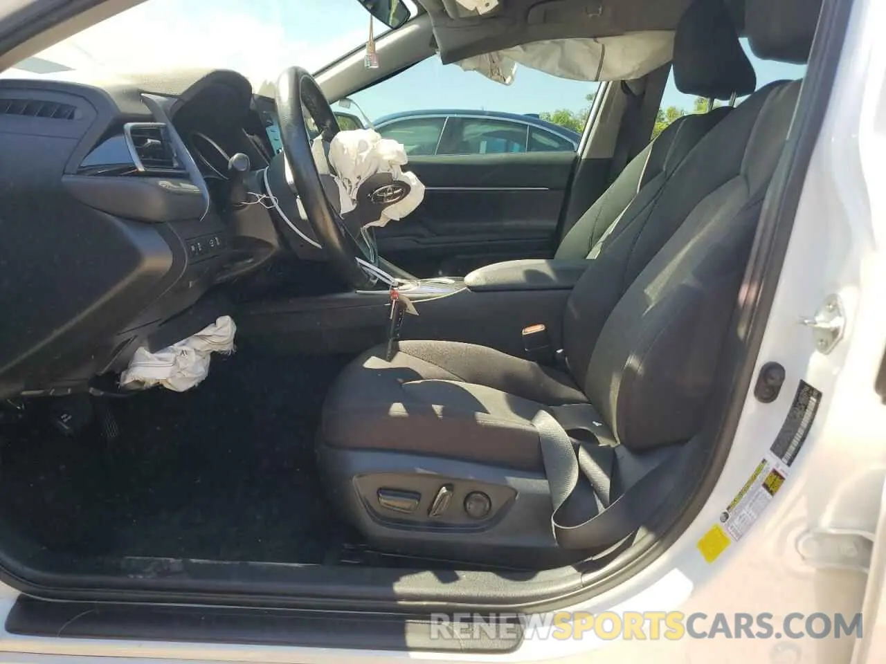 7 Photograph of a damaged car 4T1C11AK4MU581755 TOYOTA CAMRY 2021