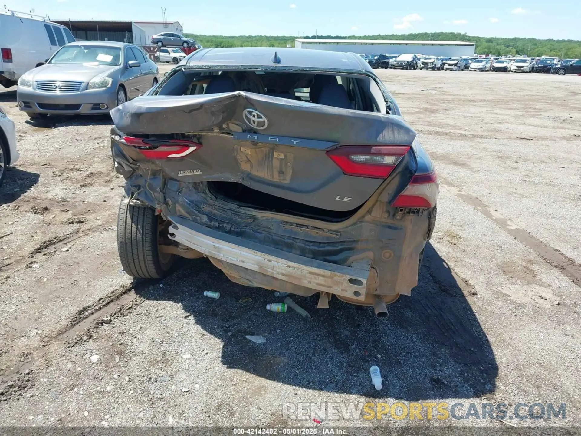 16 Photograph of a damaged car 4T1C11AK4MU583165 TOYOTA CAMRY 2021