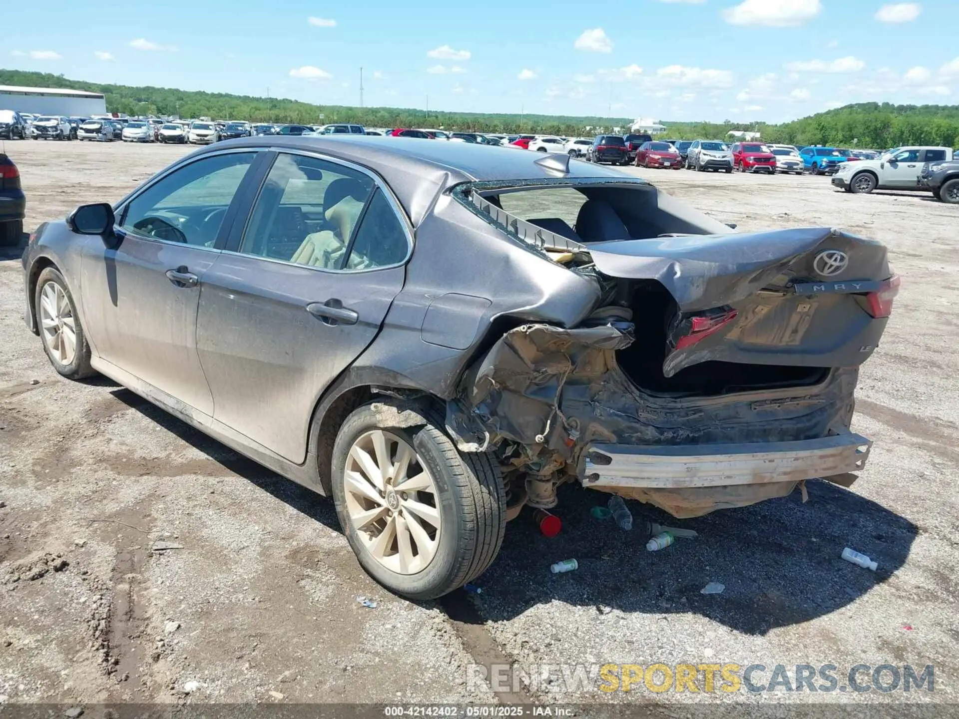 3 Photograph of a damaged car 4T1C11AK4MU583165 TOYOTA CAMRY 2021