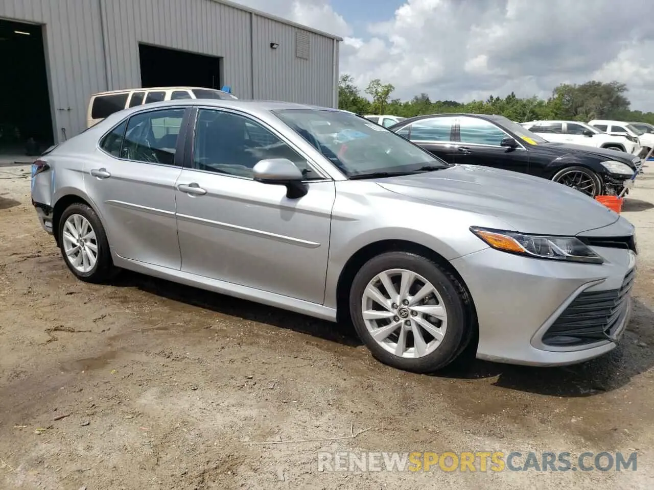 4 Photograph of a damaged car 4T1C11AK4MU600420 TOYOTA CAMRY 2021