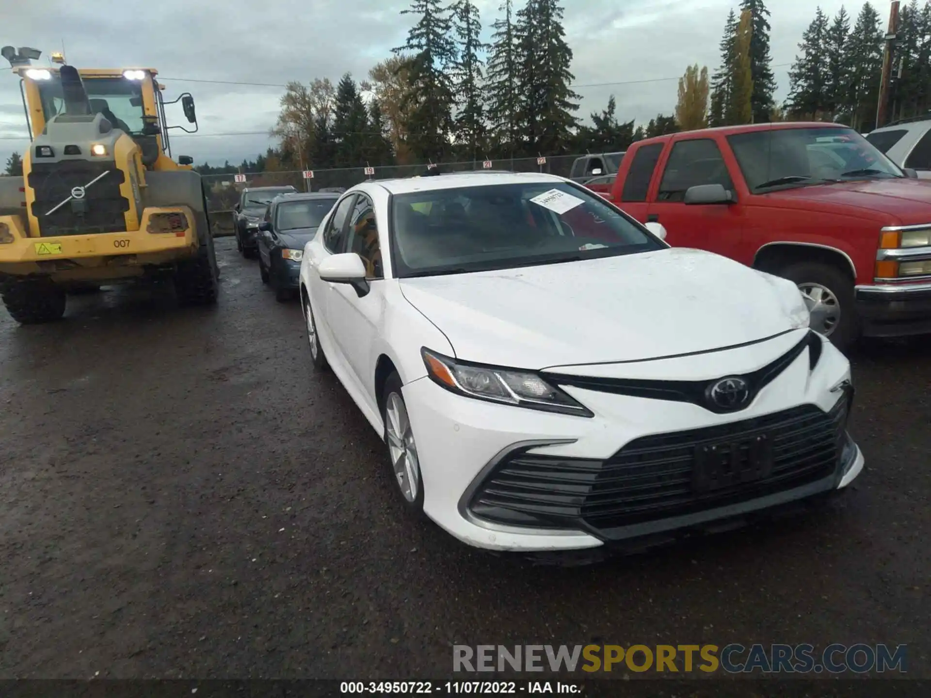 1 Photograph of a damaged car 4T1C11AK4MU601213 TOYOTA CAMRY 2021