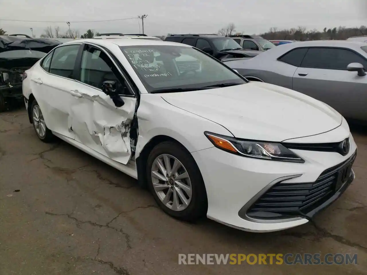 4 Photograph of a damaged car 4T1C11AK4MU601731 TOYOTA CAMRY 2021