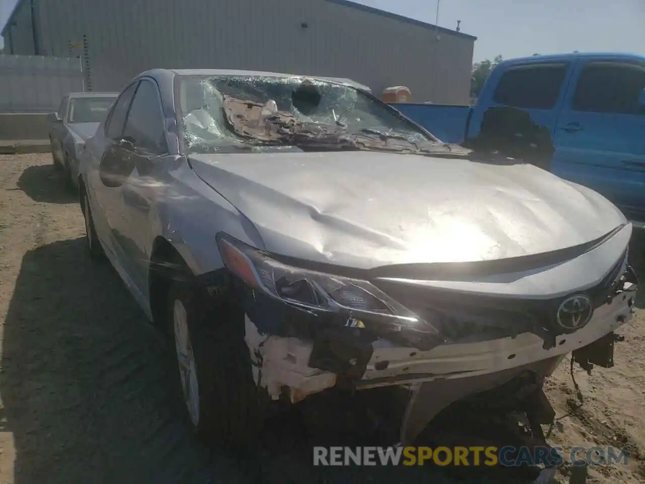 1 Photograph of a damaged car 4T1C11AK4MU616620 TOYOTA CAMRY 2021