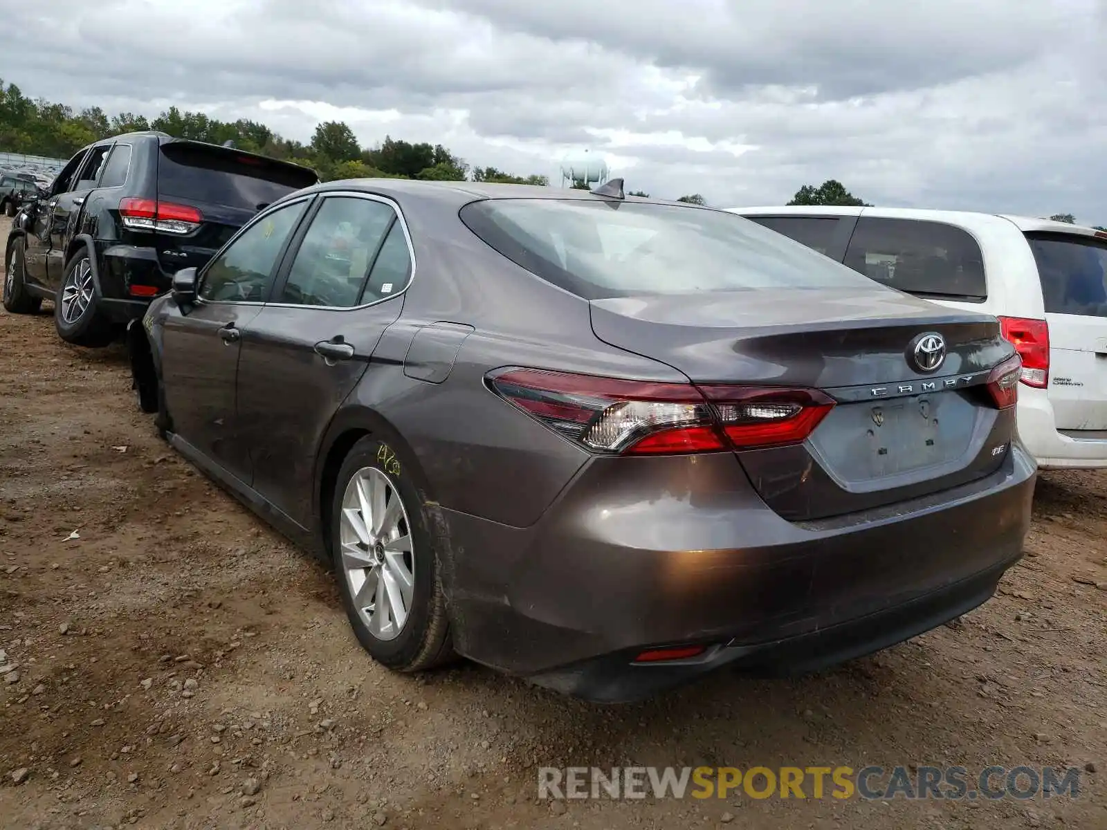 3 Photograph of a damaged car 4T1C11AK5MU441438 TOYOTA CAMRY 2021