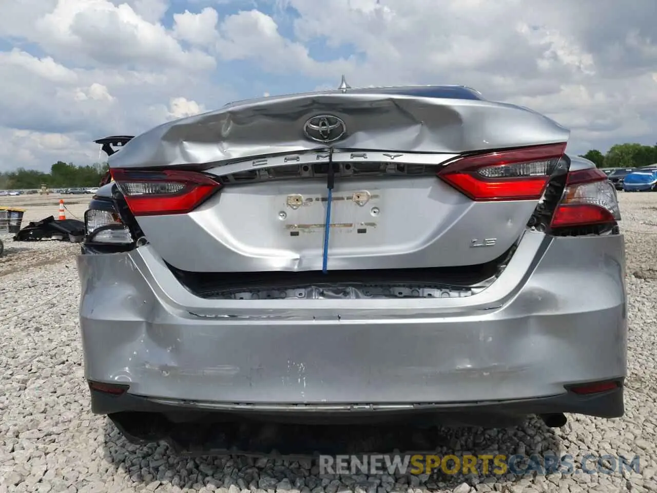 6 Photograph of a damaged car 4T1C11AK5MU457977 TOYOTA CAMRY 2021