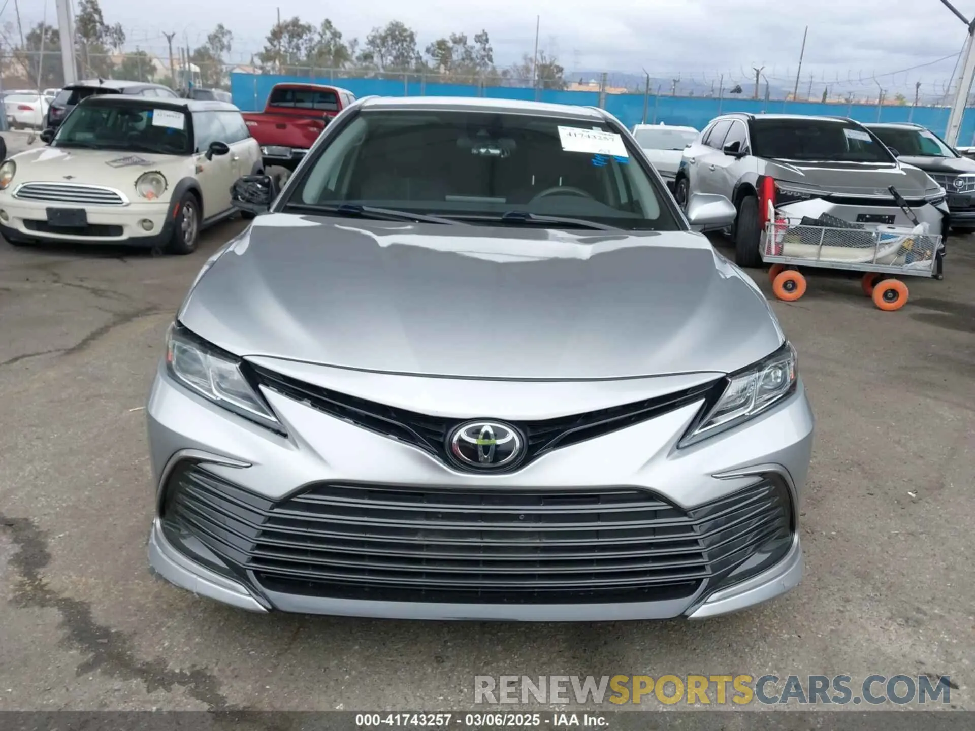 12 Photograph of a damaged car 4T1C11AK5MU464010 TOYOTA CAMRY 2021