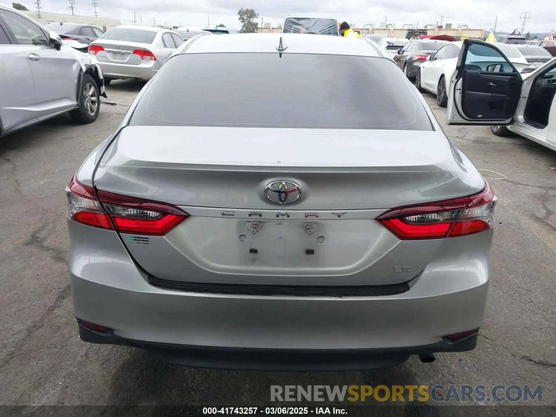 16 Photograph of a damaged car 4T1C11AK5MU464010 TOYOTA CAMRY 2021
