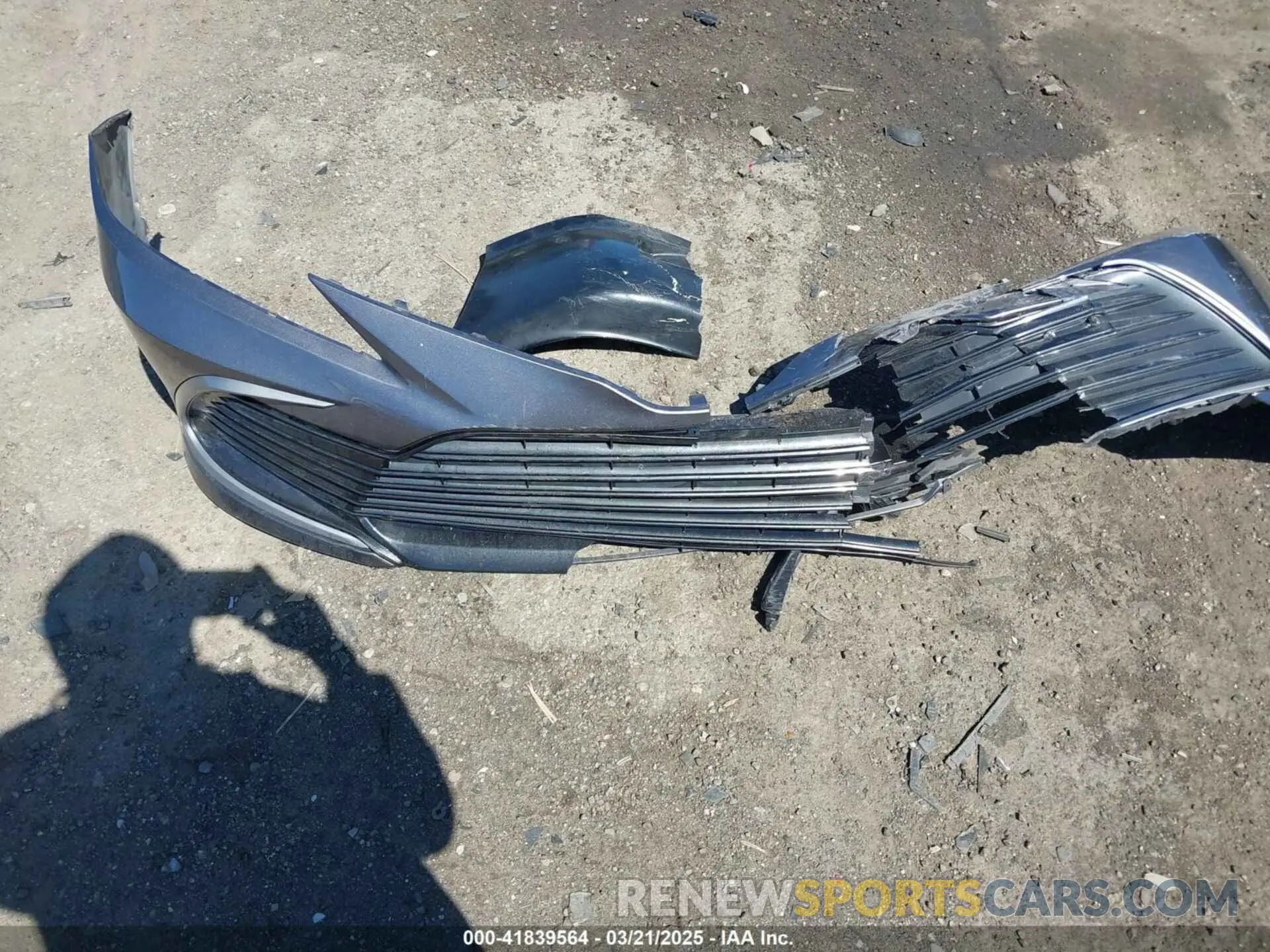 12 Photograph of a damaged car 4T1C11AK5MU563426 TOYOTA CAMRY 2021