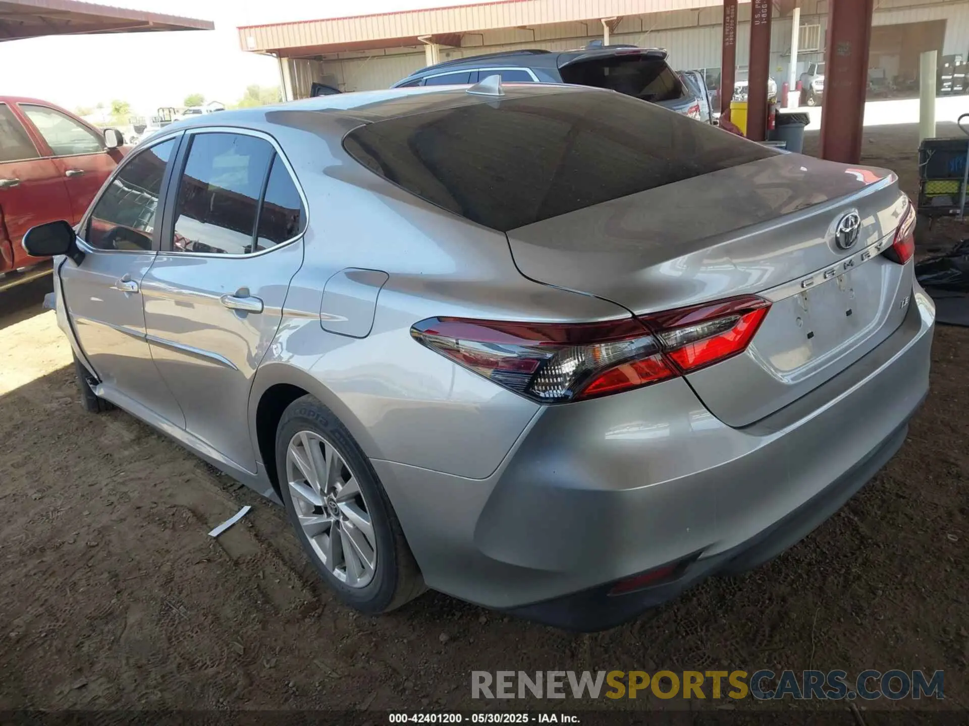 3 Photograph of a damaged car 4T1C11AK5MU564057 TOYOTA CAMRY 2021