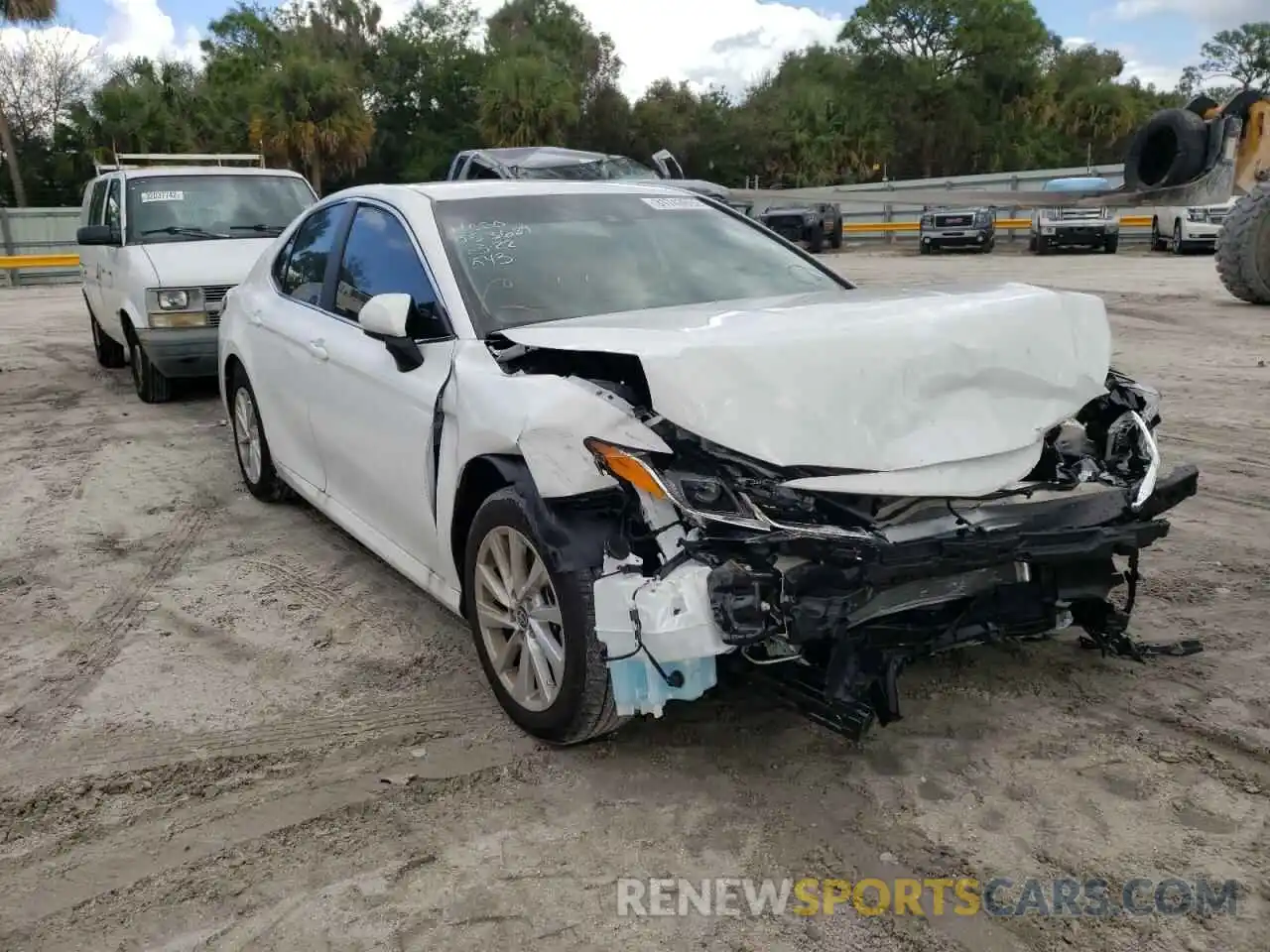 1 Photograph of a damaged car 4T1C11AK5MU574071 TOYOTA CAMRY 2021