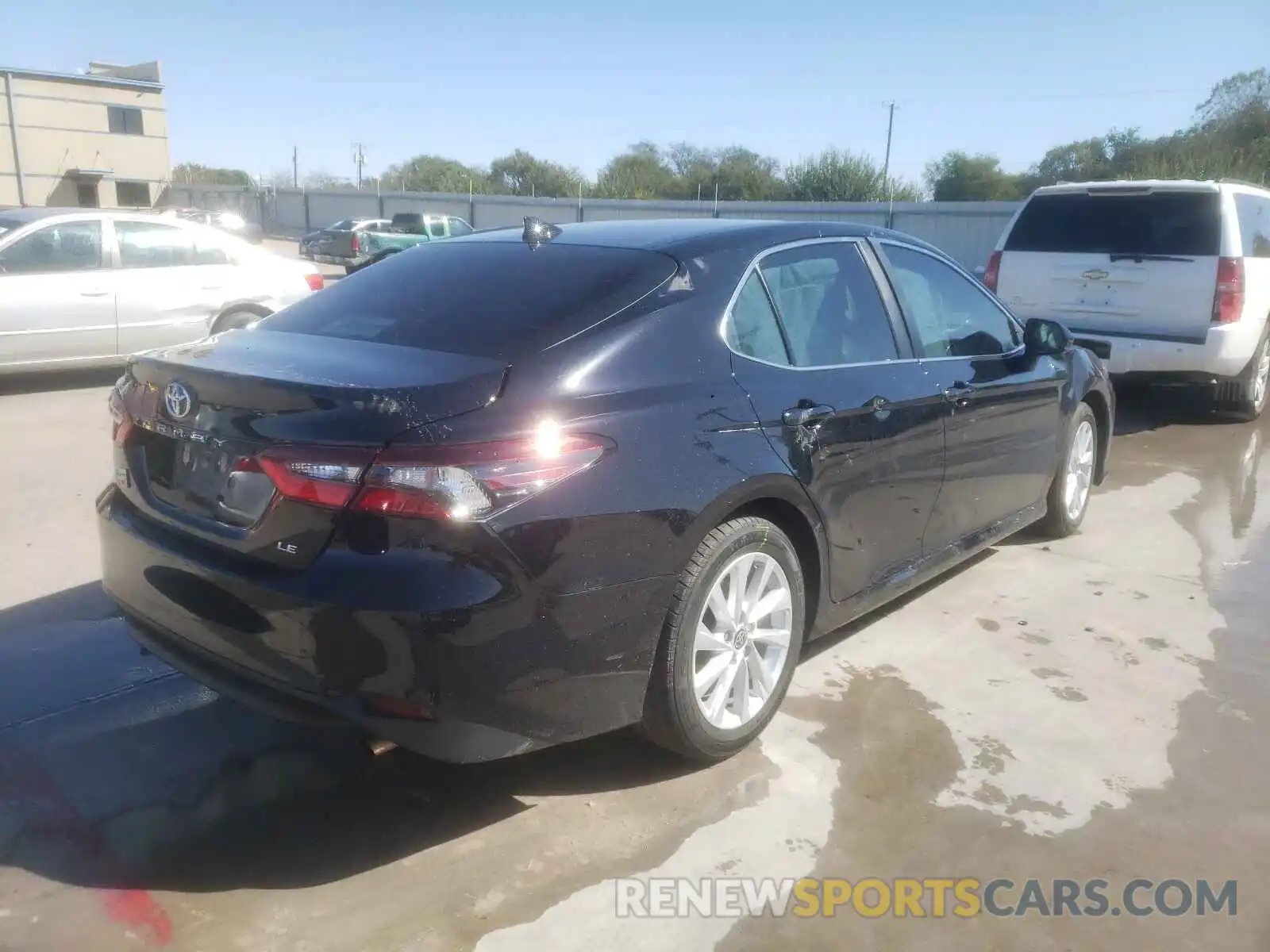 4 Photograph of a damaged car 4T1C11AK5MU579223 TOYOTA CAMRY 2021