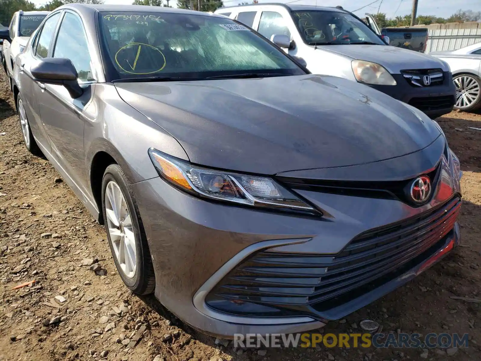 1 Photograph of a damaged car 4T1C11AK5MU593610 TOYOTA CAMRY 2021