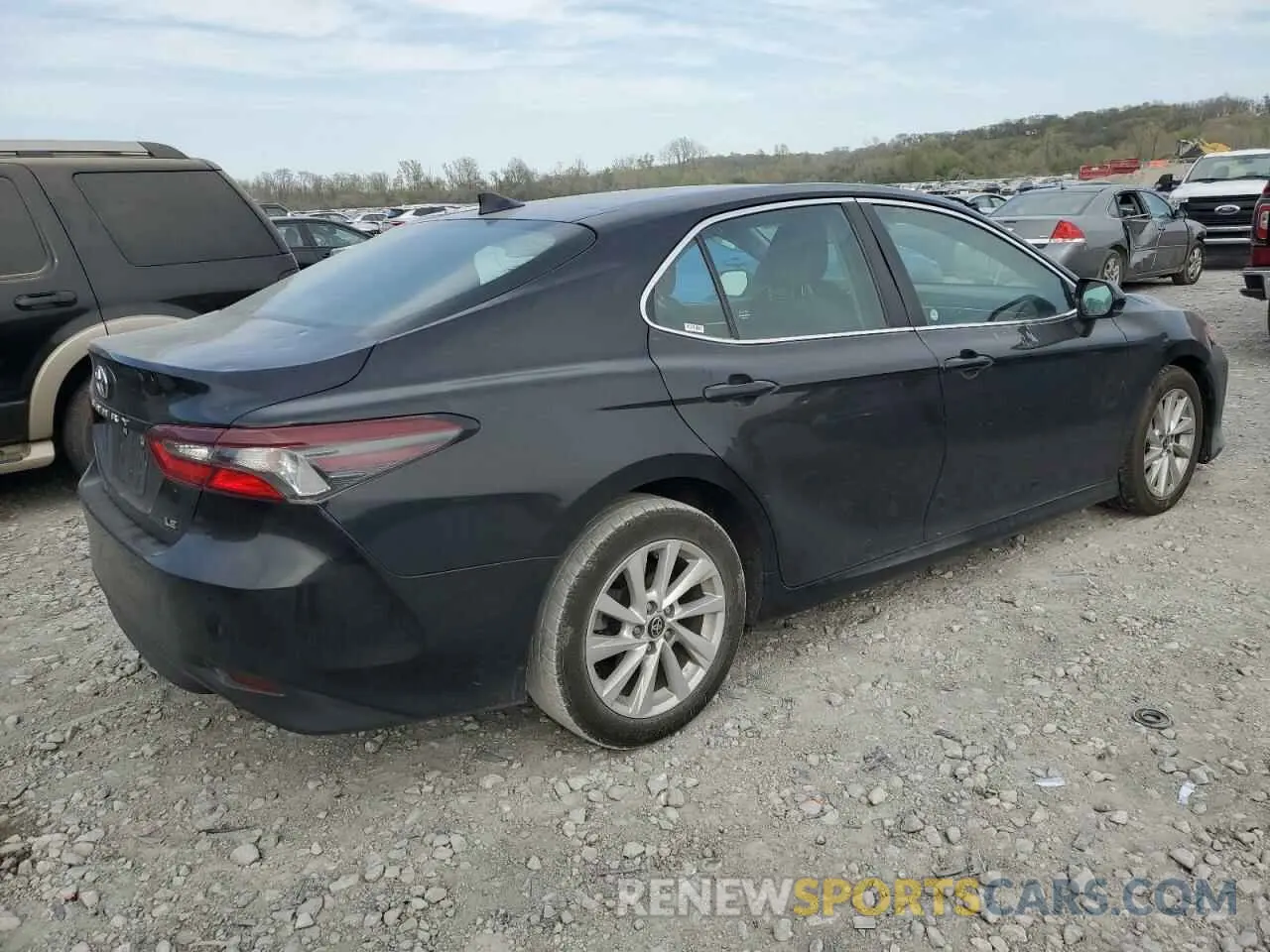 3 Photograph of a damaged car 4T1C11AK5MU594403 TOYOTA CAMRY 2021