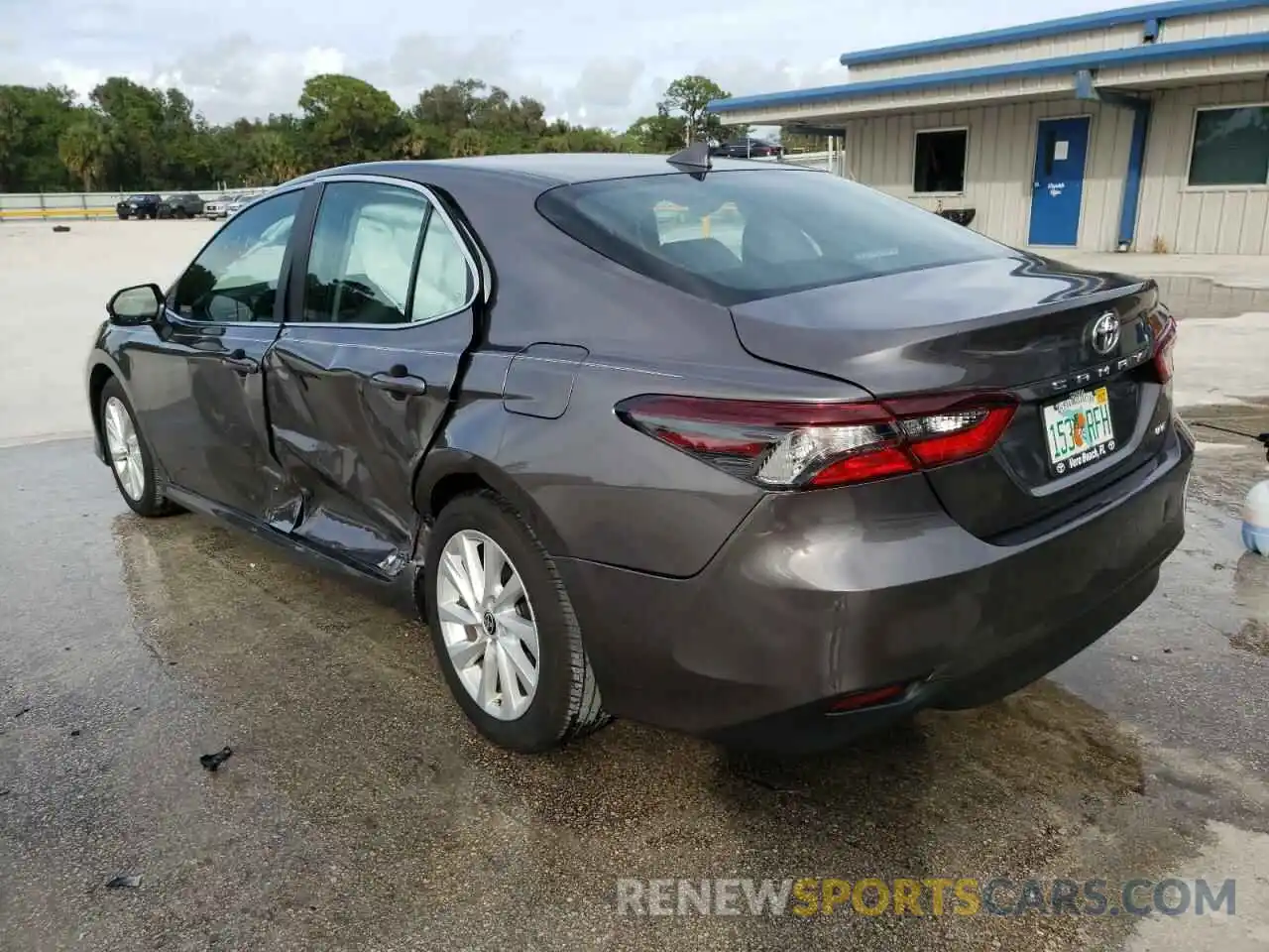 3 Photograph of a damaged car 4T1C11AK6MU405967 TOYOTA CAMRY 2021