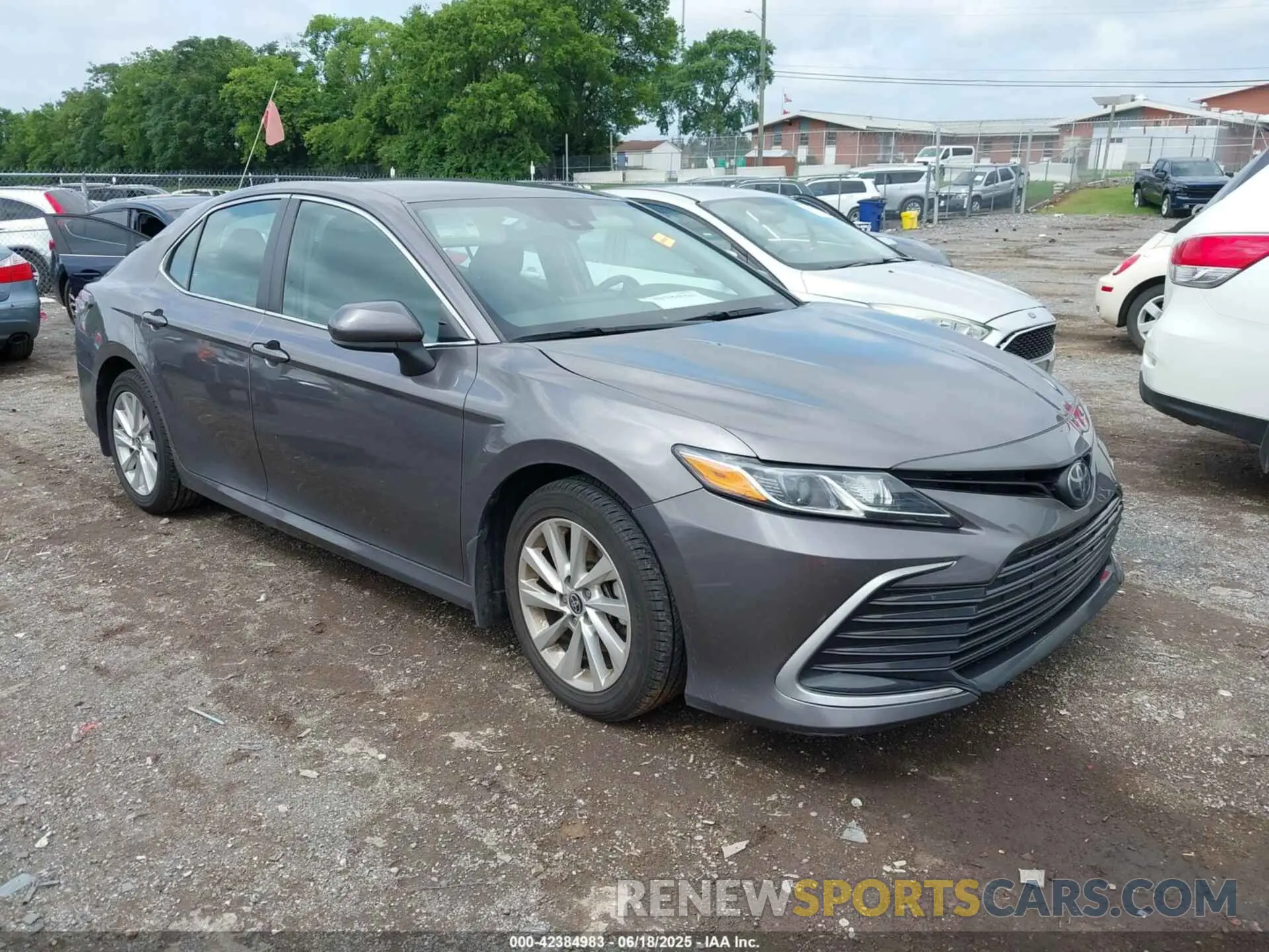 1 Photograph of a damaged car 4T1C11AK6MU420419 TOYOTA CAMRY 2021