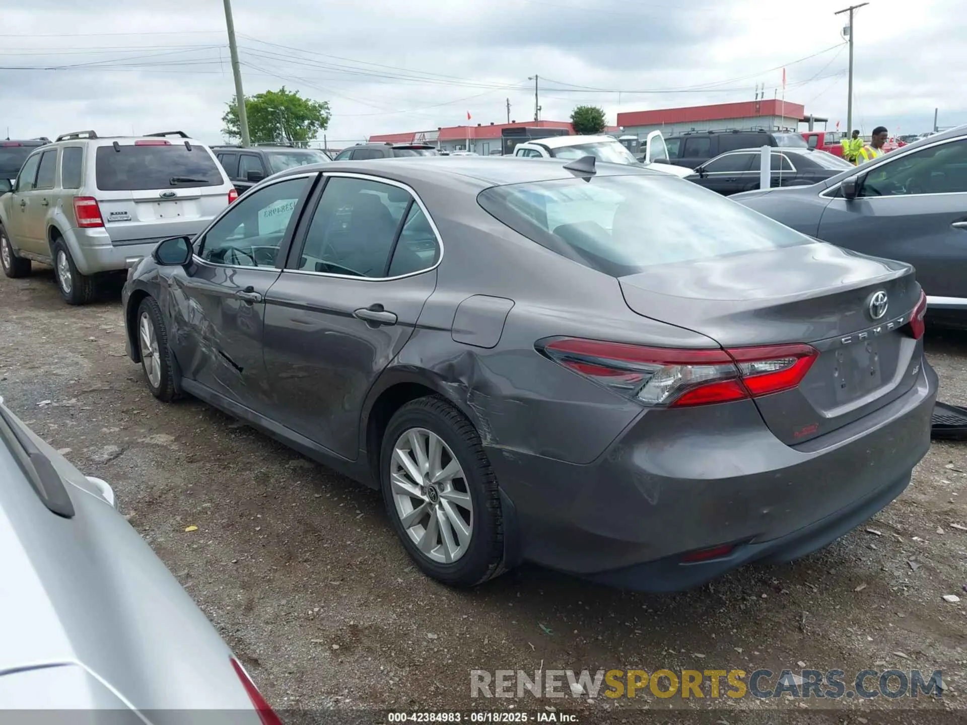 14 Photograph of a damaged car 4T1C11AK6MU420419 TOYOTA CAMRY 2021