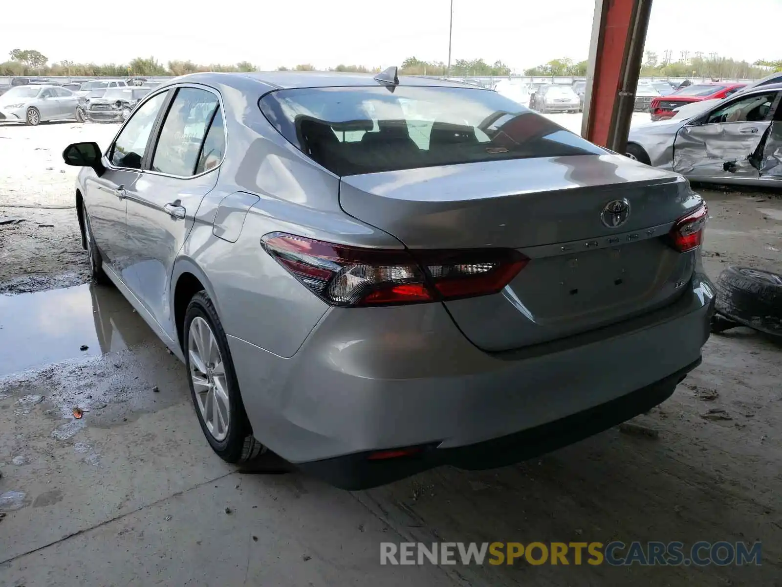 3 Photograph of a damaged car 4T1C11AK6MU429704 TOYOTA CAMRY 2021