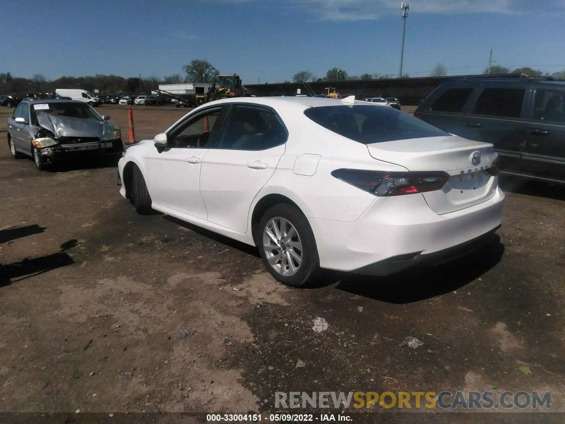 3 Photograph of a damaged car 4T1C11AK6MU442193 TOYOTA CAMRY 2021