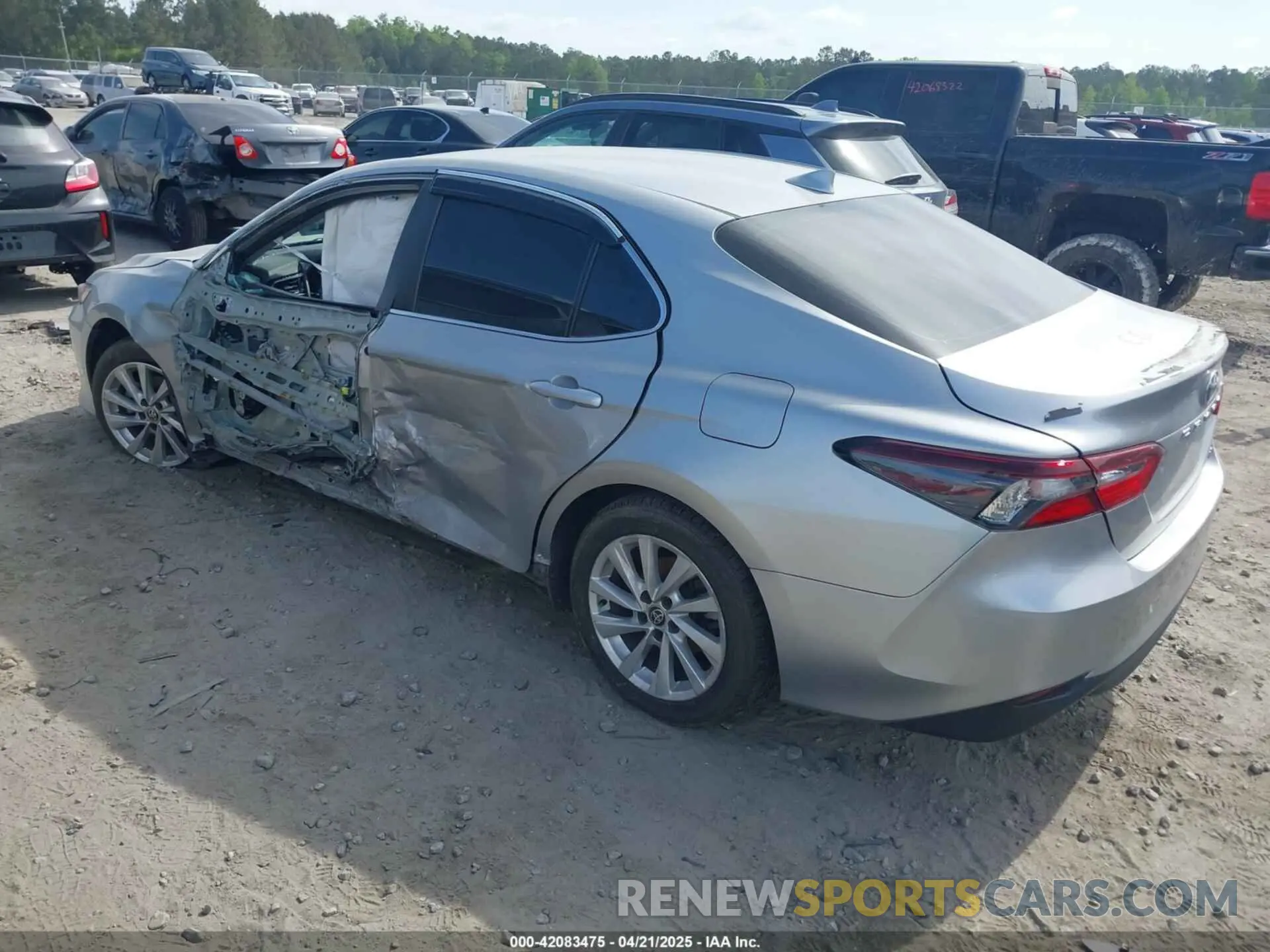 3 Photograph of a damaged car 4T1C11AK6MU443408 TOYOTA CAMRY 2021