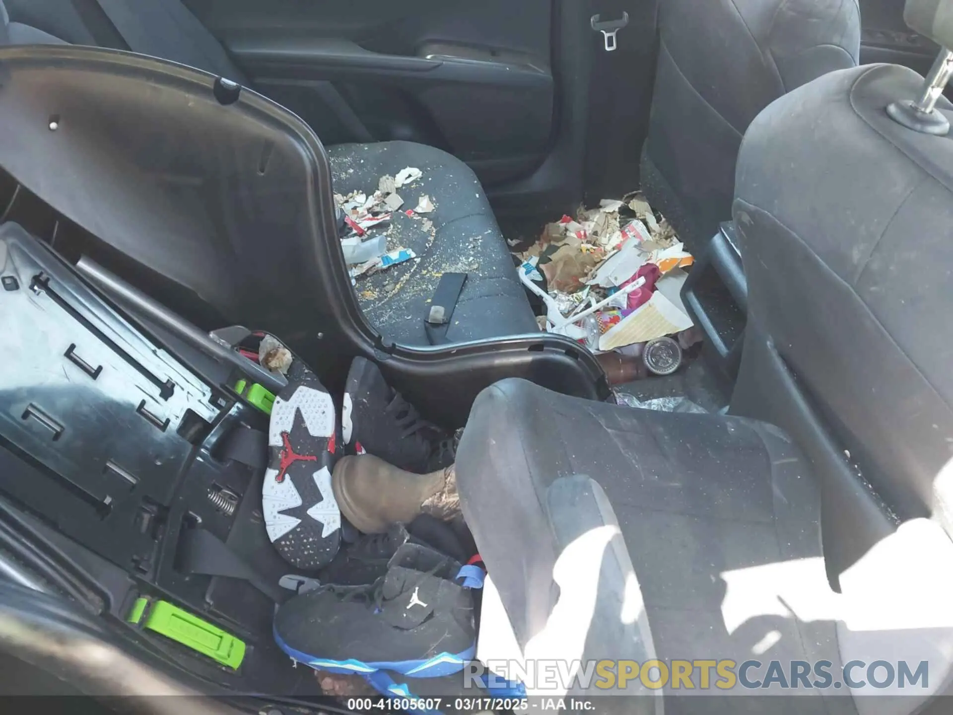 8 Photograph of a damaged car 4T1C11AK6MU466042 TOYOTA CAMRY 2021