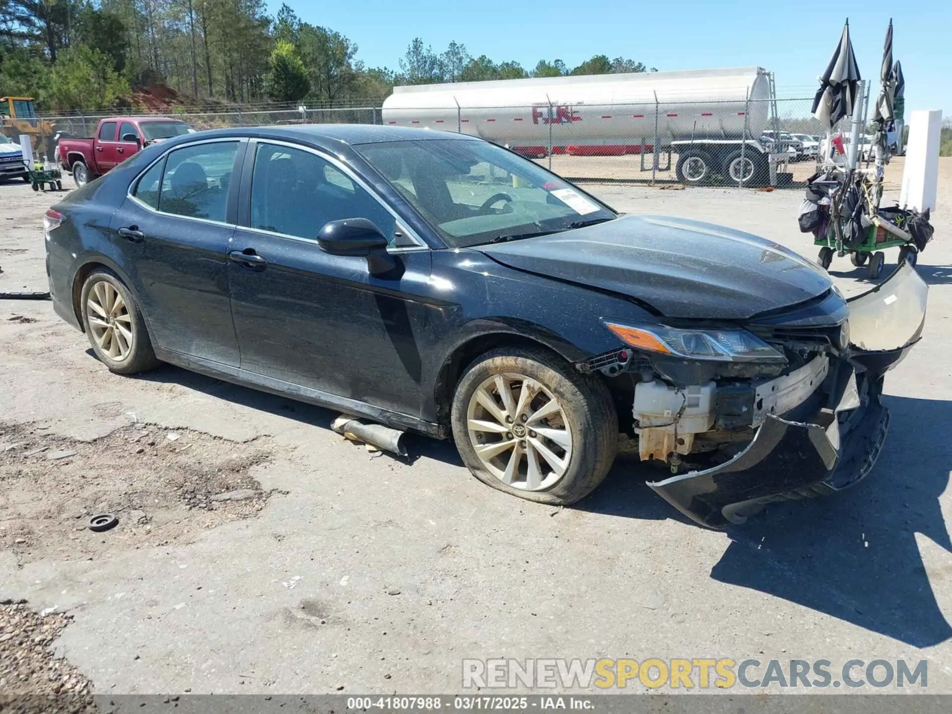 1 Photograph of a damaged car 4T1C11AK6MU514364 TOYOTA CAMRY 2021
