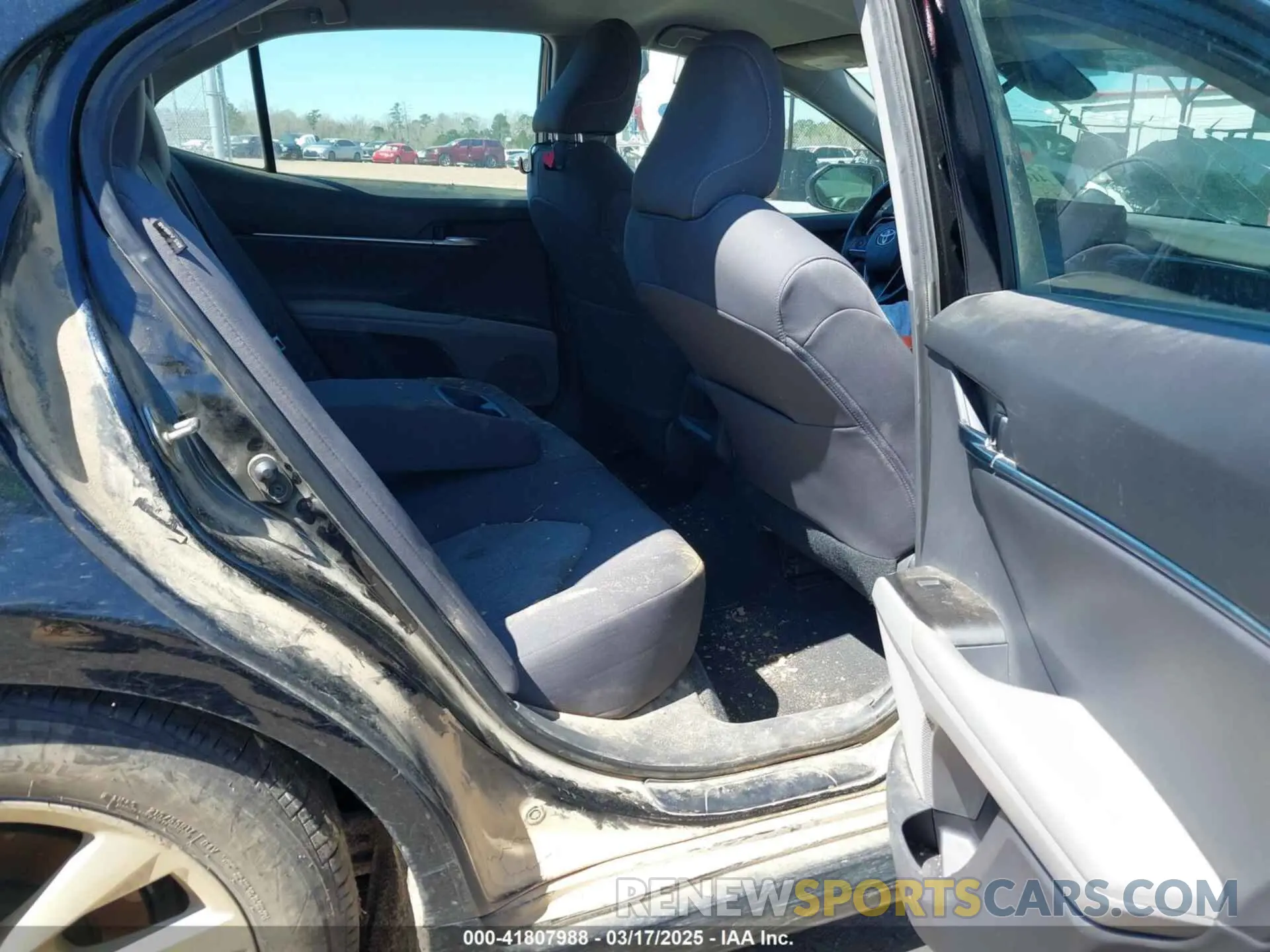 8 Photograph of a damaged car 4T1C11AK6MU514364 TOYOTA CAMRY 2021