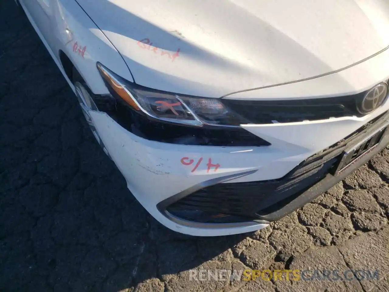 9 Photograph of a damaged car 4T1C11AK6MU545744 TOYOTA CAMRY 2021