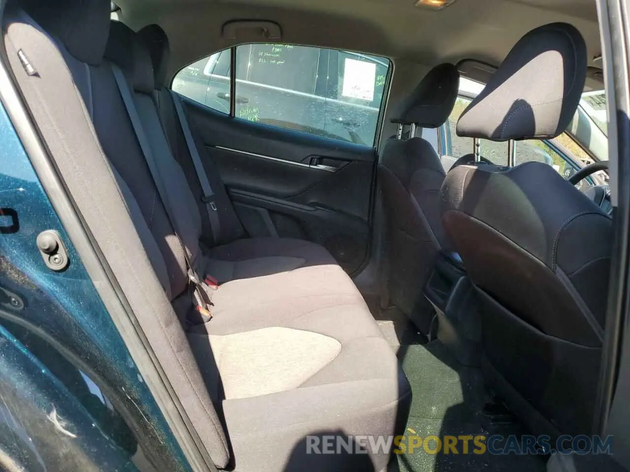 10 Photograph of a damaged car 4T1C11AK6MU564438 TOYOTA CAMRY 2021