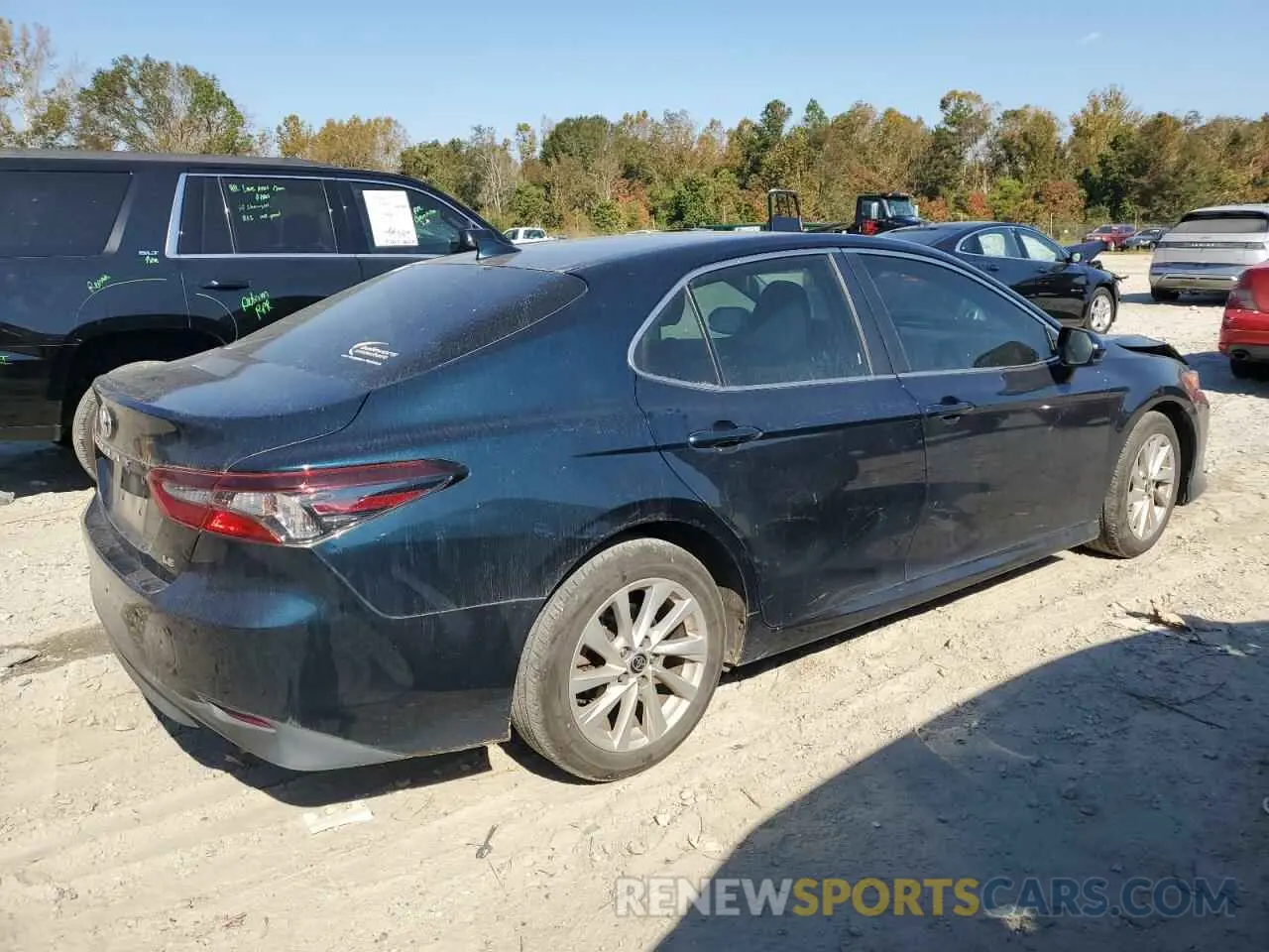 3 Photograph of a damaged car 4T1C11AK6MU564438 TOYOTA CAMRY 2021