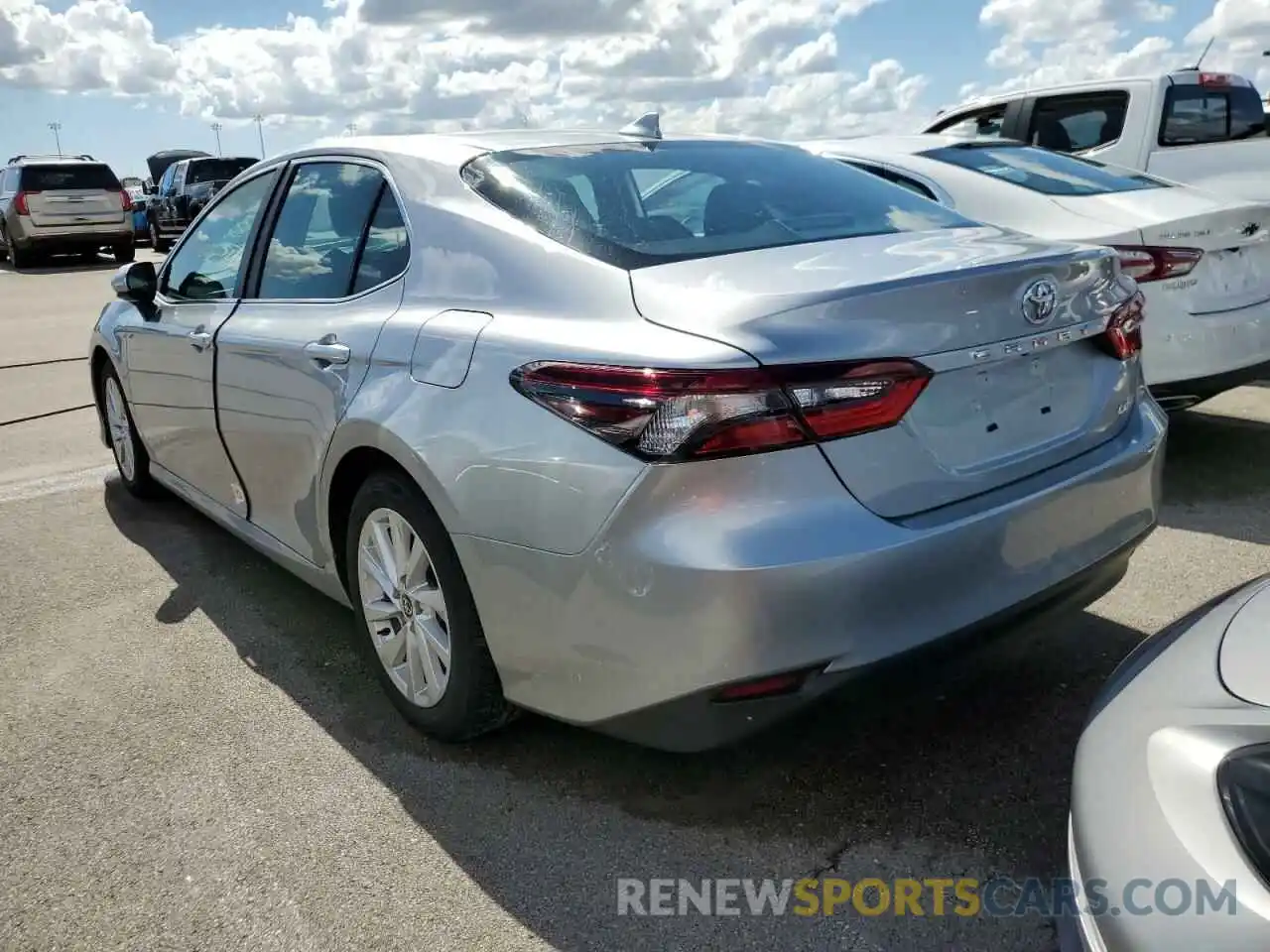 3 Photograph of a damaged car 4T1C11AK6MU583264 TOYOTA CAMRY 2021