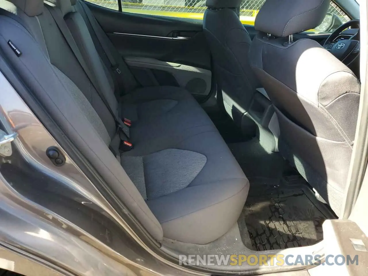 11 Photograph of a damaged car 4T1C11AK6MU598296 TOYOTA CAMRY 2021