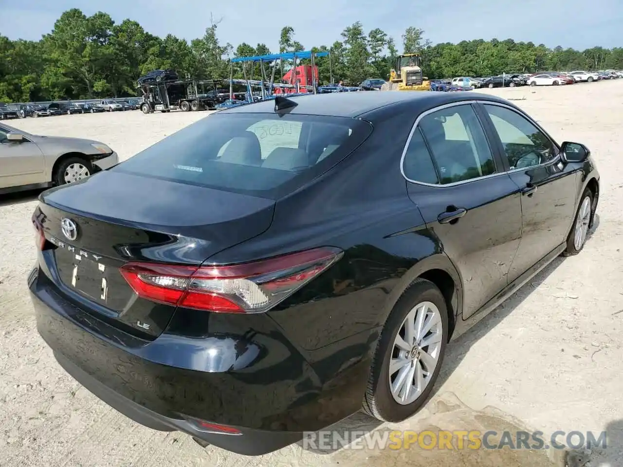 4 Photograph of a damaged car 4T1C11AK6MU601407 TOYOTA CAMRY 2021