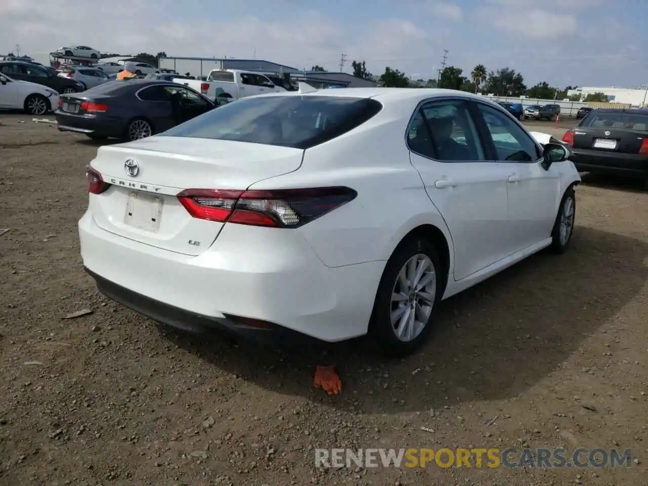 4 Photograph of a damaged car 4T1C11AK6MU612925 TOYOTA CAMRY 2021