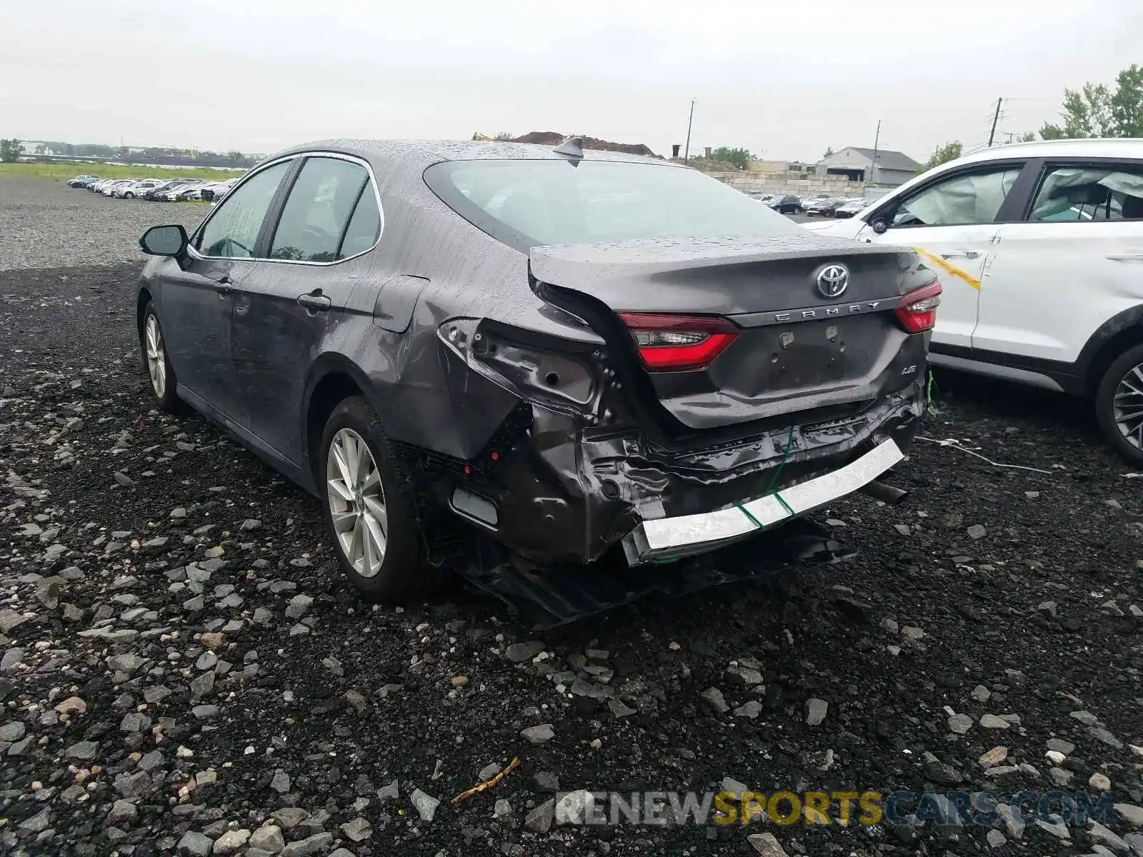 3 Photograph of a damaged car 4T1C11AK7MU411180 TOYOTA CAMRY 2021