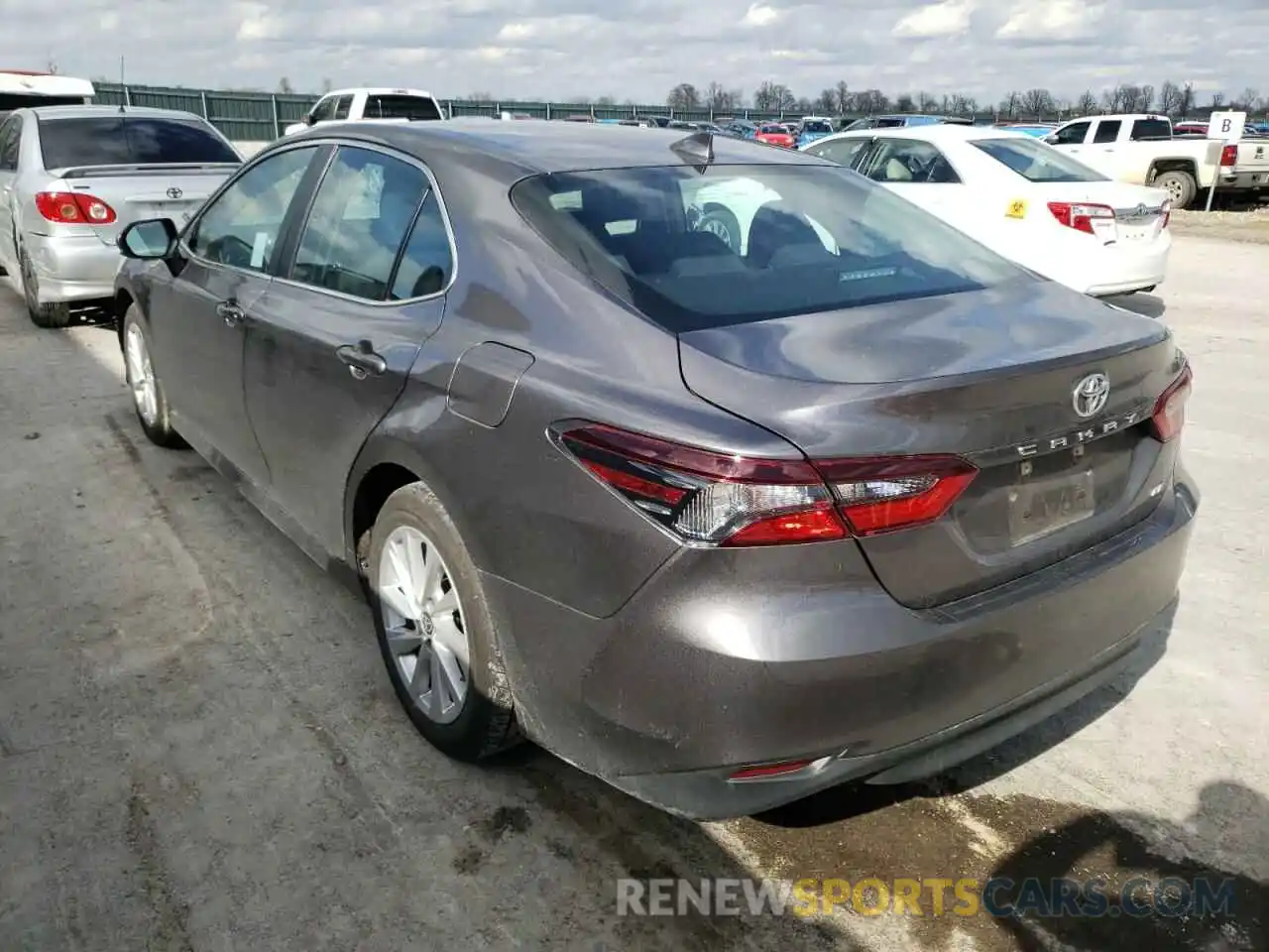 3 Photograph of a damaged car 4T1C11AK7MU437875 TOYOTA CAMRY 2021