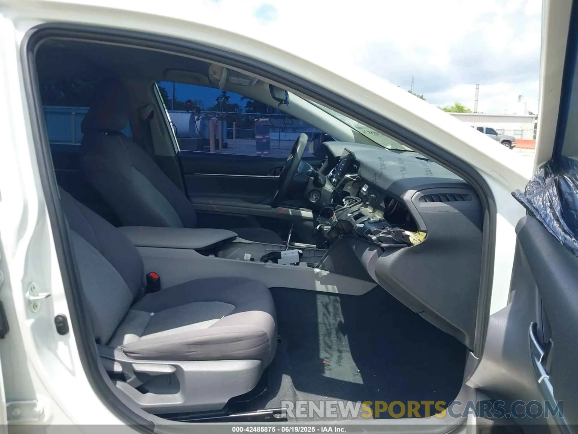 5 Photograph of a damaged car 4T1C11AK7MU458144 TOYOTA CAMRY 2021