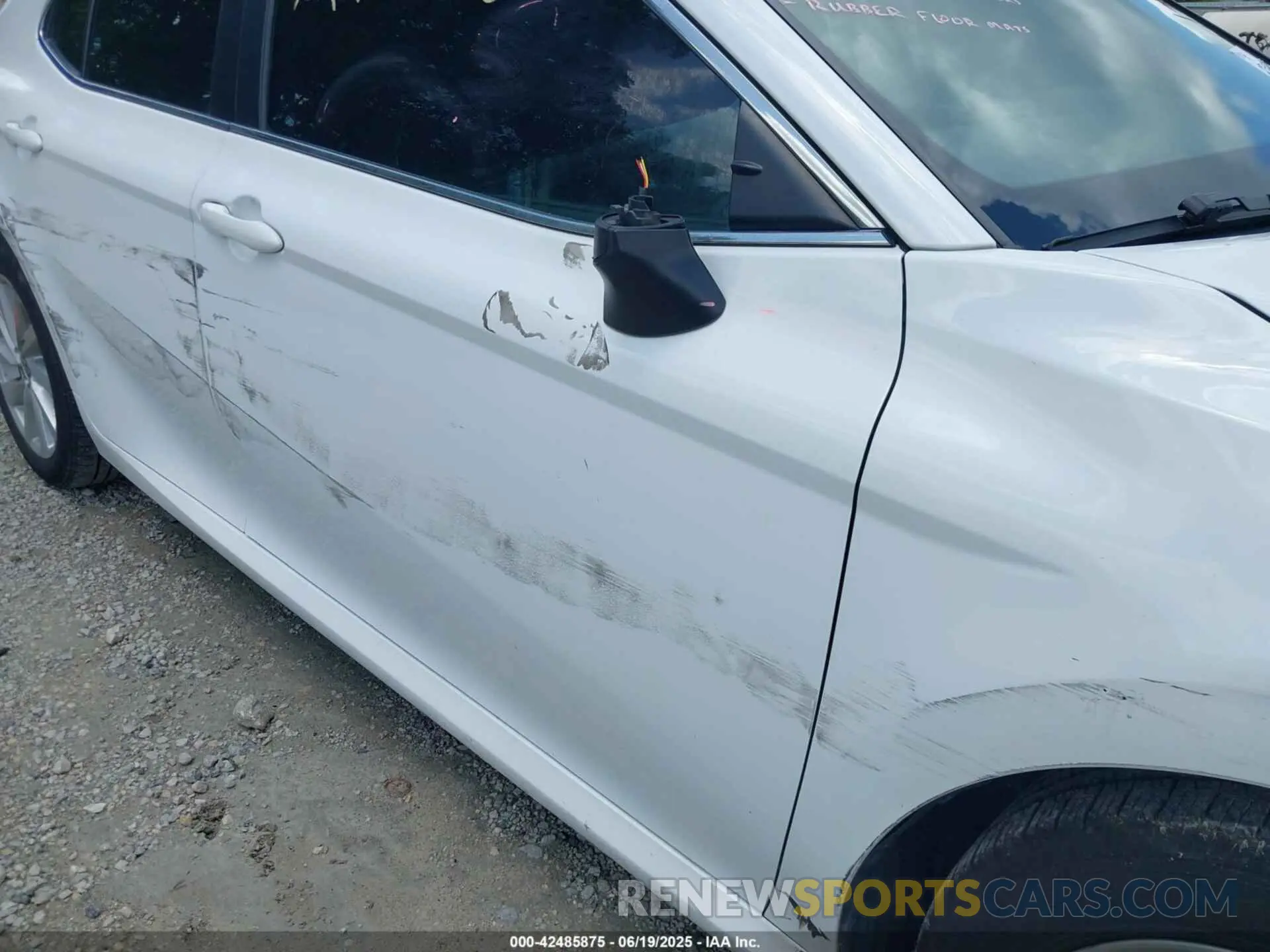 6 Photograph of a damaged car 4T1C11AK7MU458144 TOYOTA CAMRY 2021