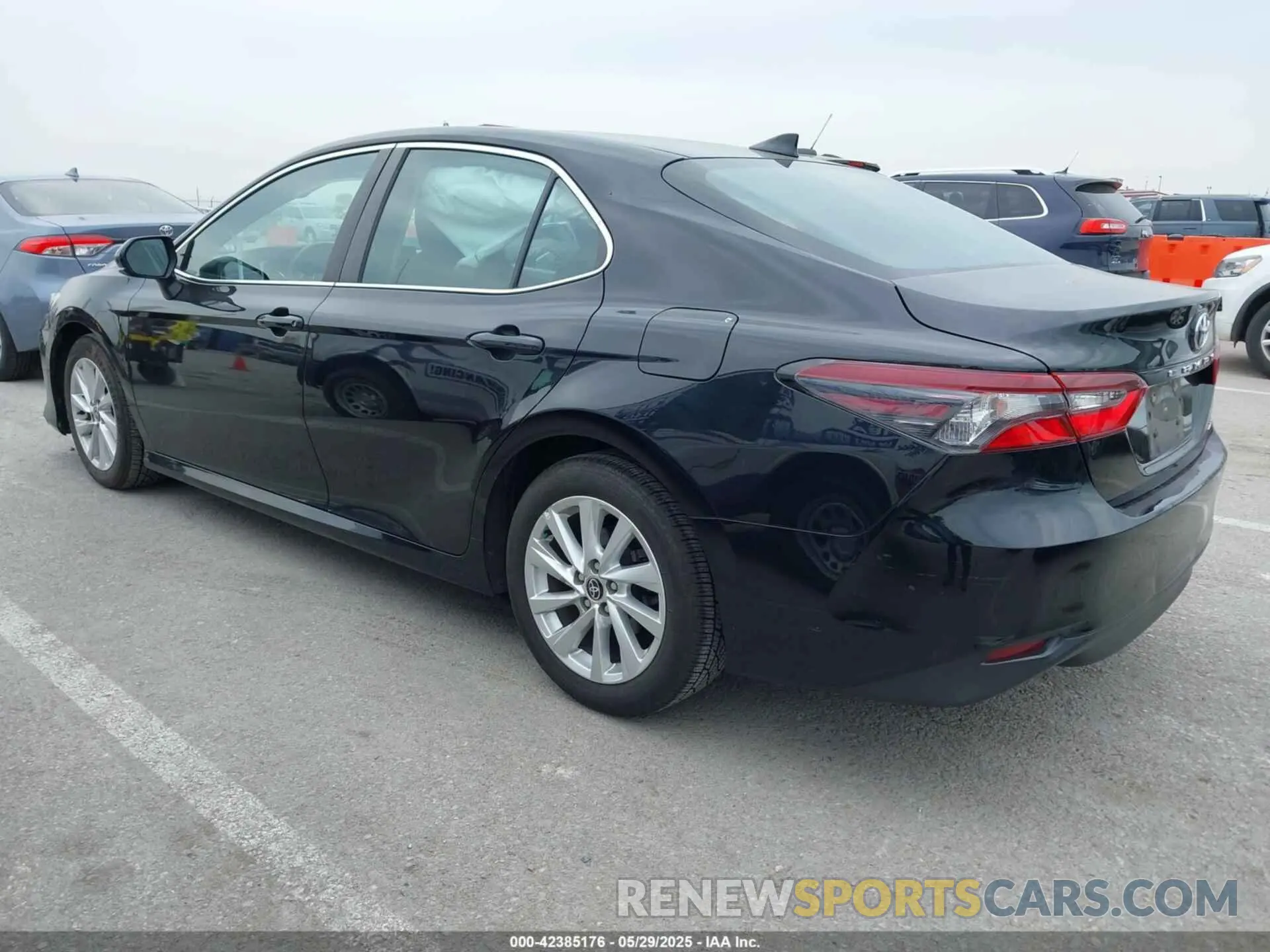 3 Photograph of a damaged car 4T1C11AK7MU467460 TOYOTA CAMRY 2021