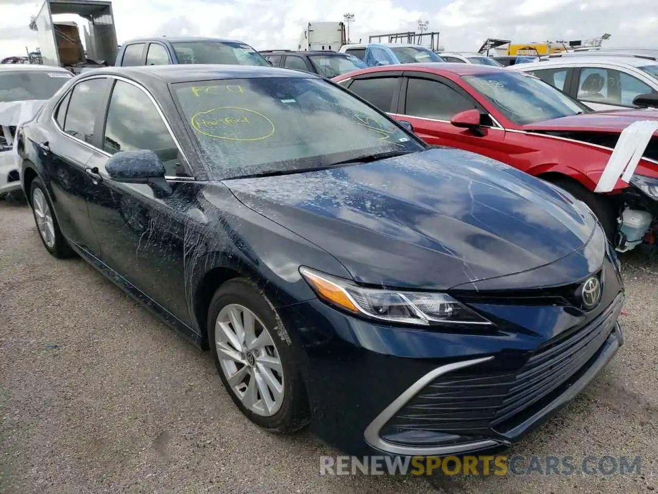 1 Photograph of a damaged car 4T1C11AK7MU472402 TOYOTA CAMRY 2021