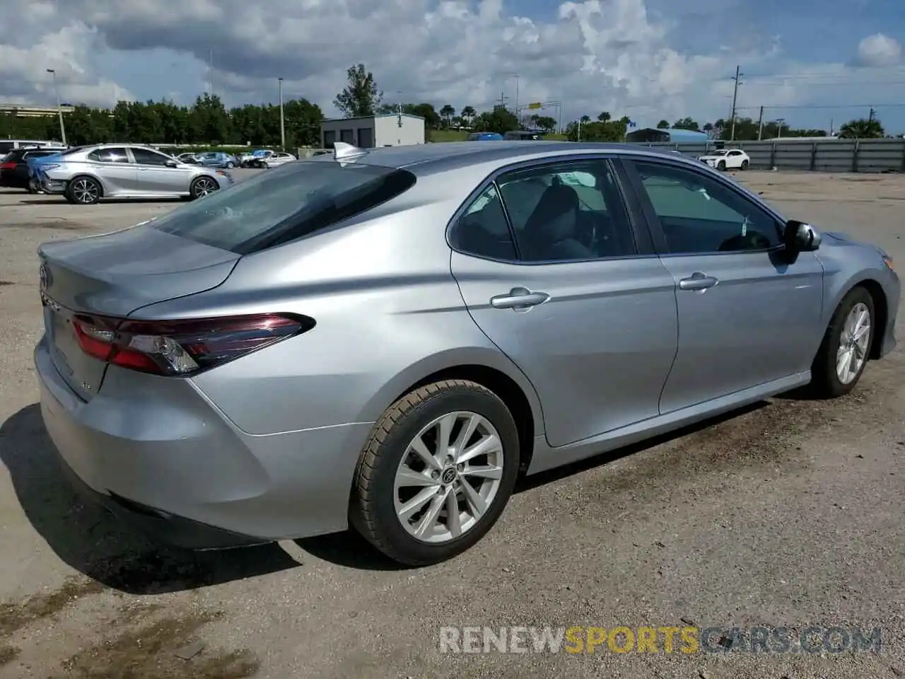 3 Photograph of a damaged car 4T1C11AK7MU515992 TOYOTA CAMRY 2021